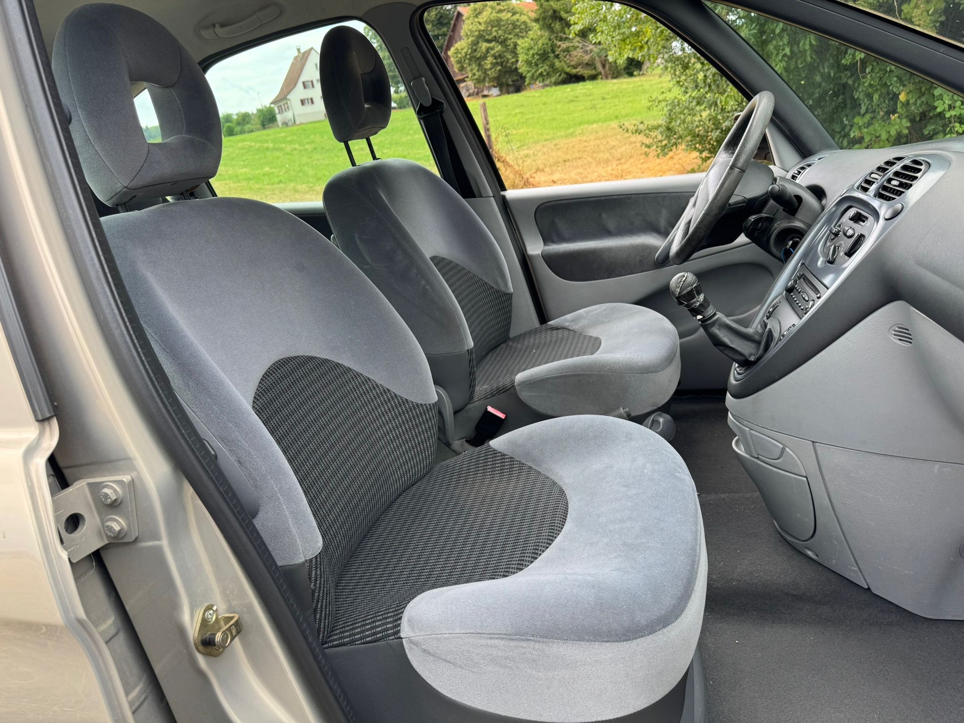 CITROEN Xsara Picasso 1.8i 16V Exclusive-image-13