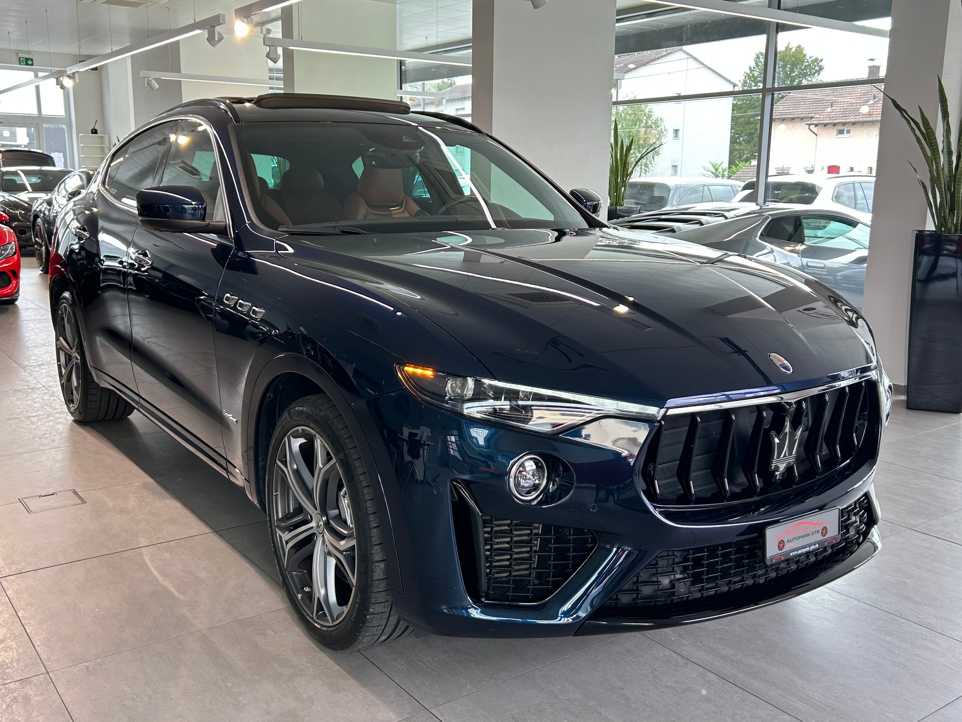 MASERATI Levante S 3.0 V6 GranSport Automatica Top Zustand !-showroom-element-1
