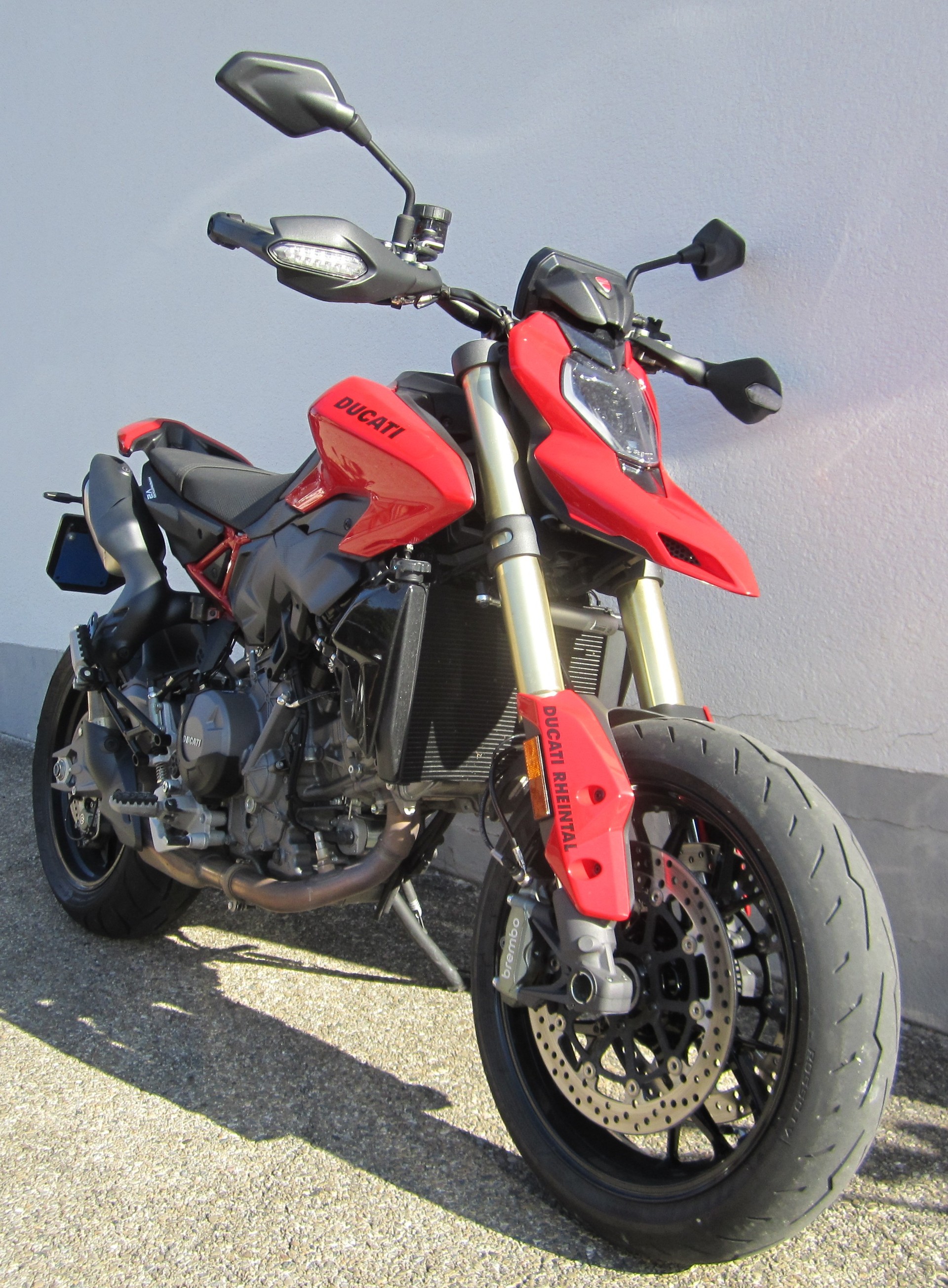 DUCATI HYPERMOTARD 890-image-1
