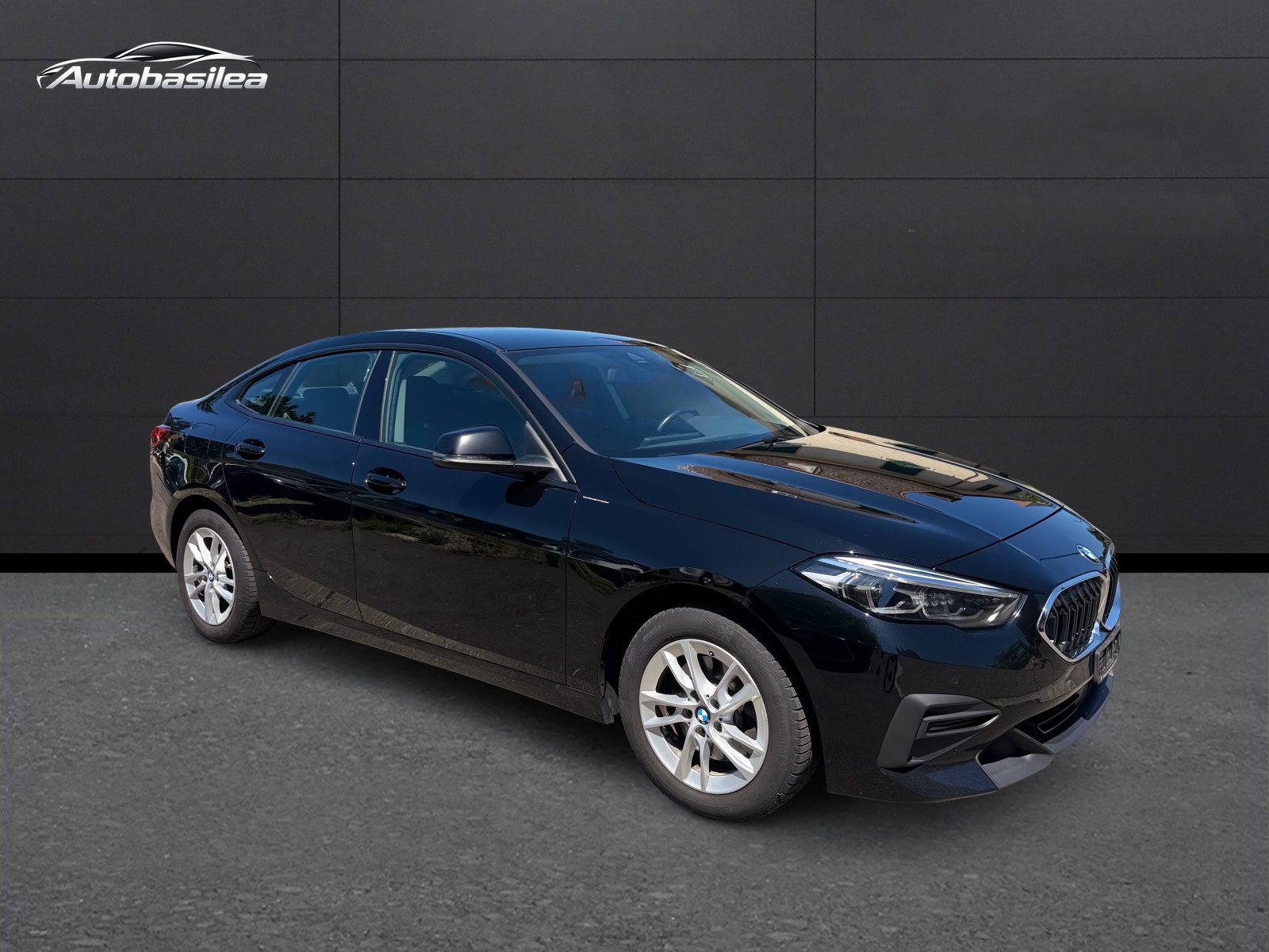 BMW 218d Gran Coupé Sport Line-image-5