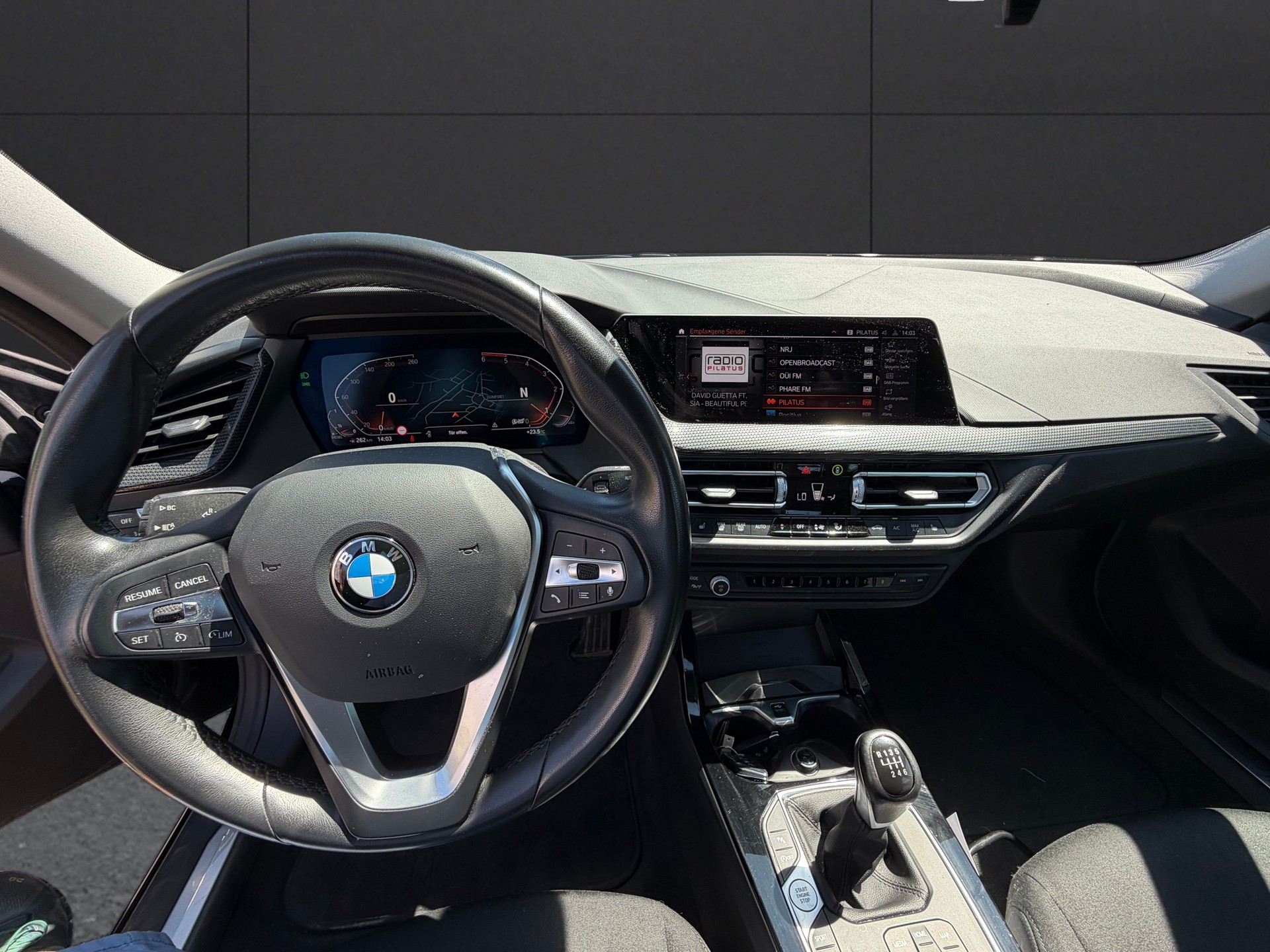 BMW 218d Gran Coupé Sport Line-image-10