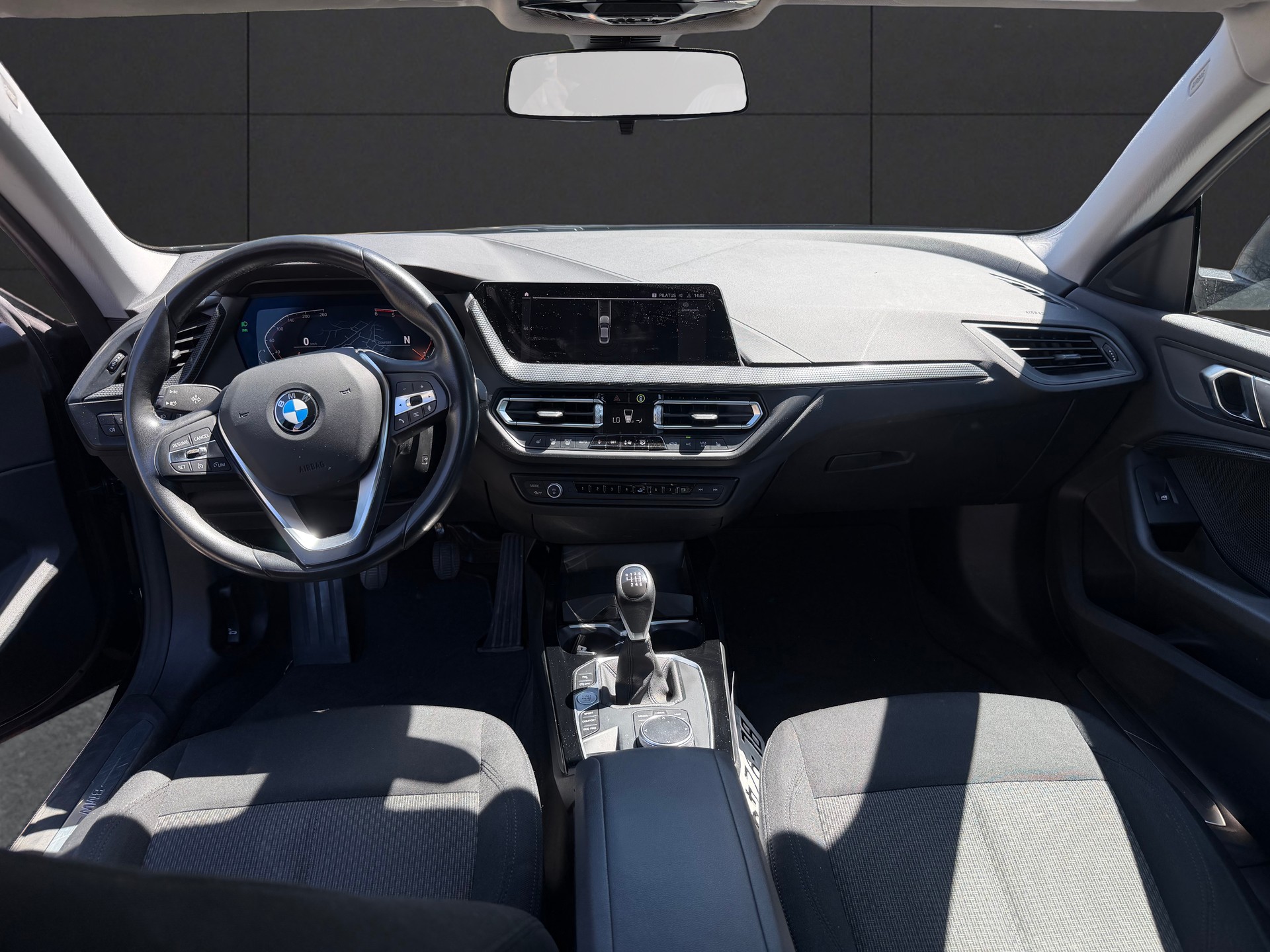 BMW 218d Gran Coupé Sport Line-image-8
