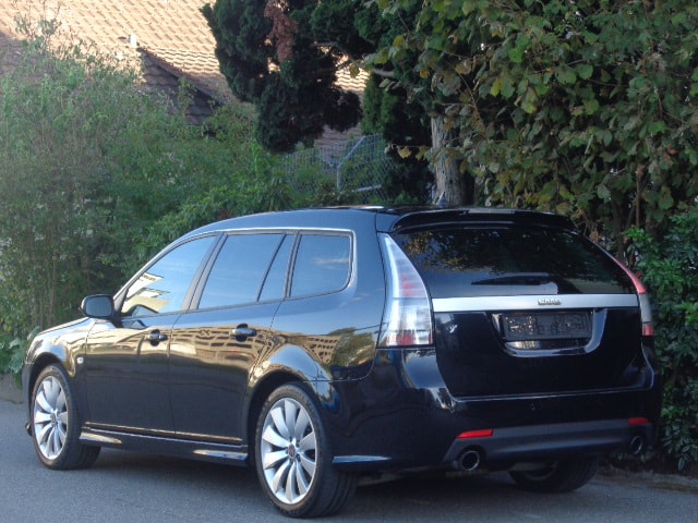 SAAB 9-3 2.0T Griffin Aero XWD Automatic-image-2