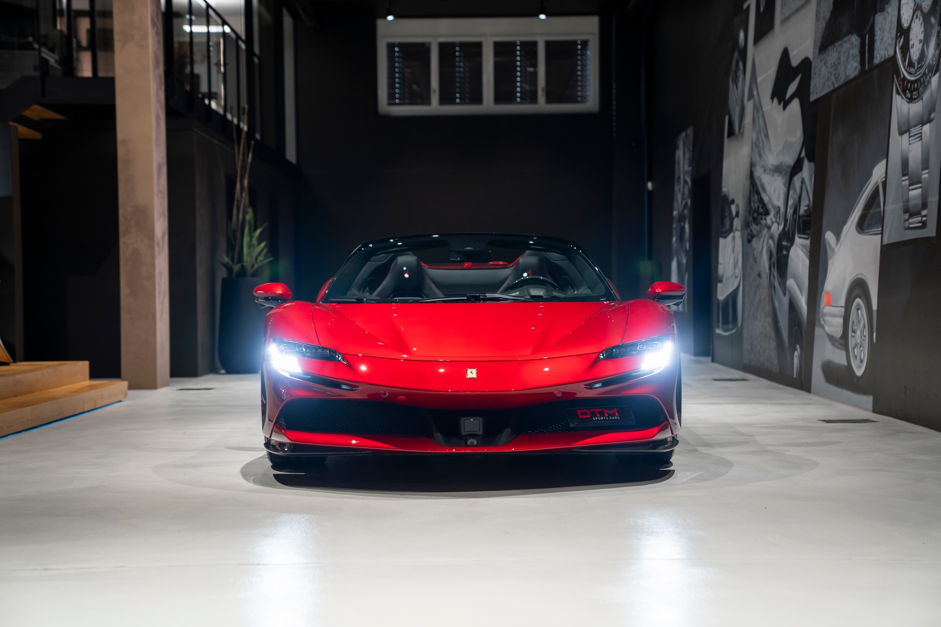 FERRARI SF90 Spider-showroom-element-1
