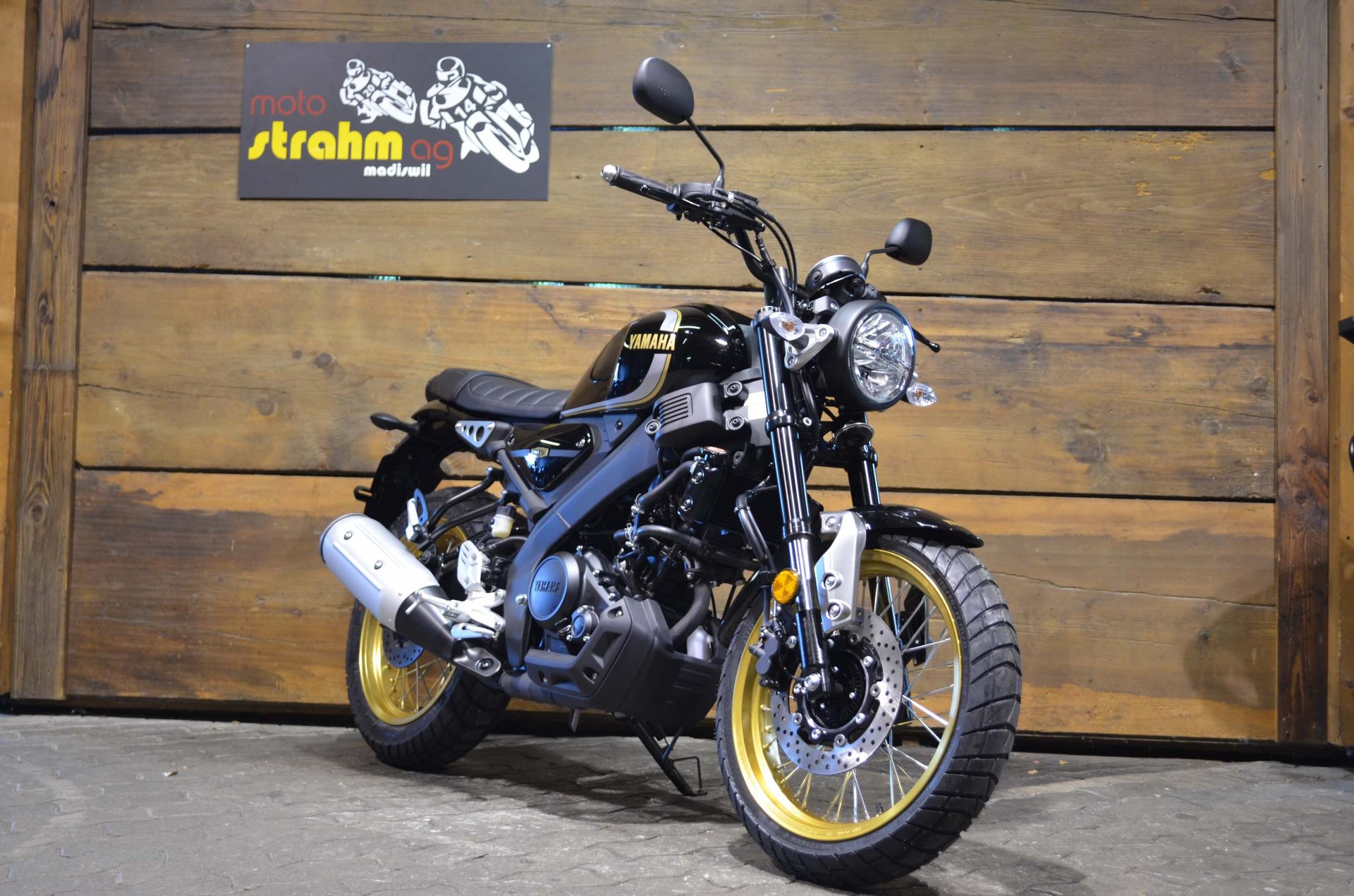 YAMAHA XSR 125 ABS Legacy-image-0