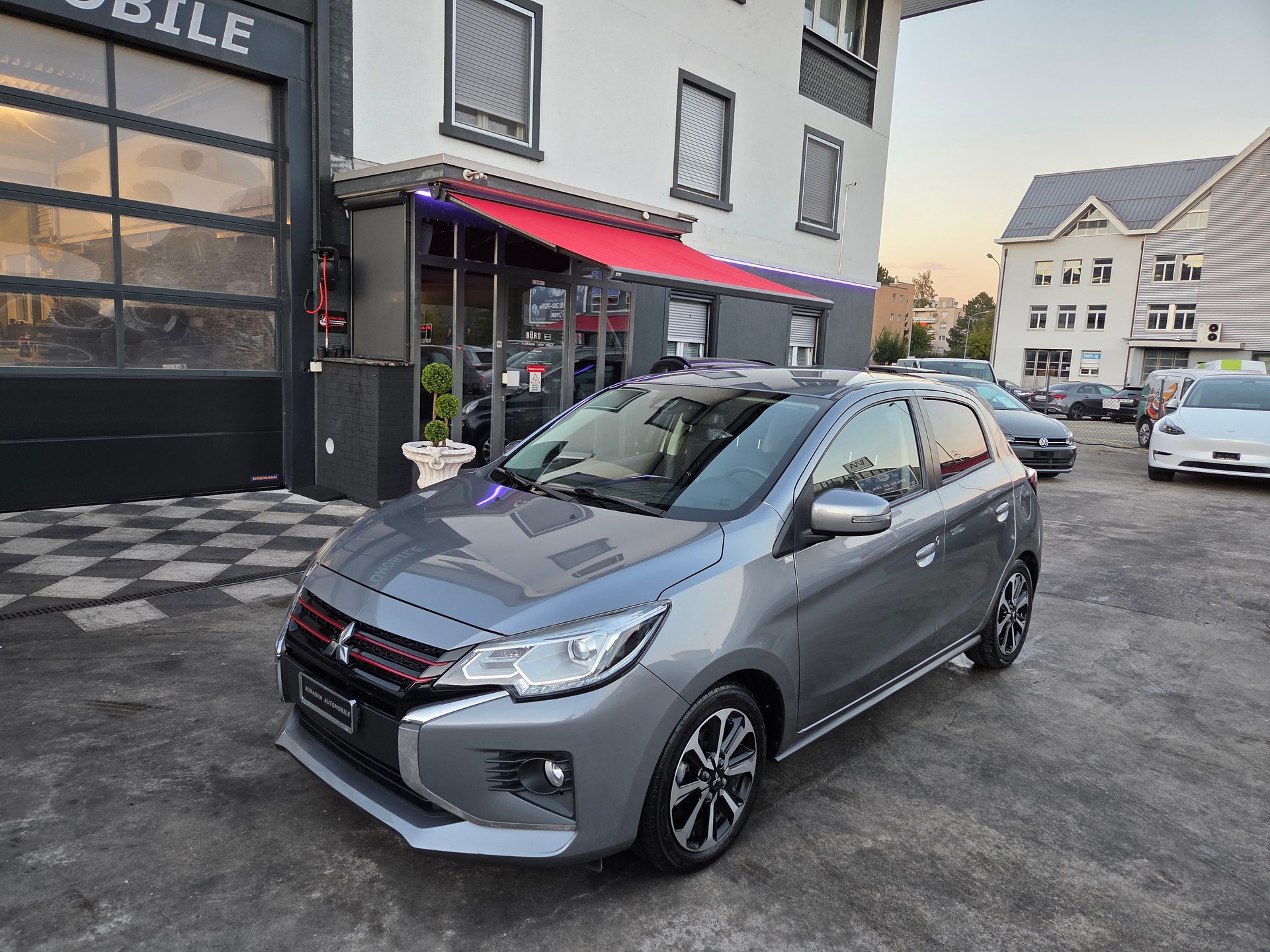 MITSUBISHI Space Star 1.2 Diamond CVT-showroom-element-2