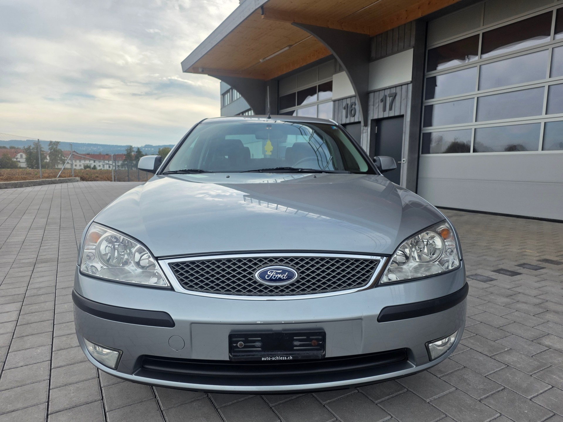 FORD Mondeo 2.5i V6 24V Ghia