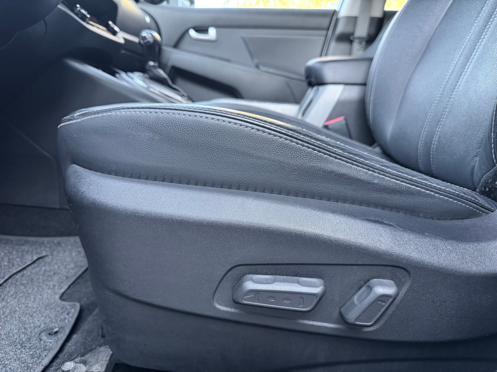 KIA Sportage 2.0 CRDi Trend 4WD Automatic *Vollausstattung*-image-20