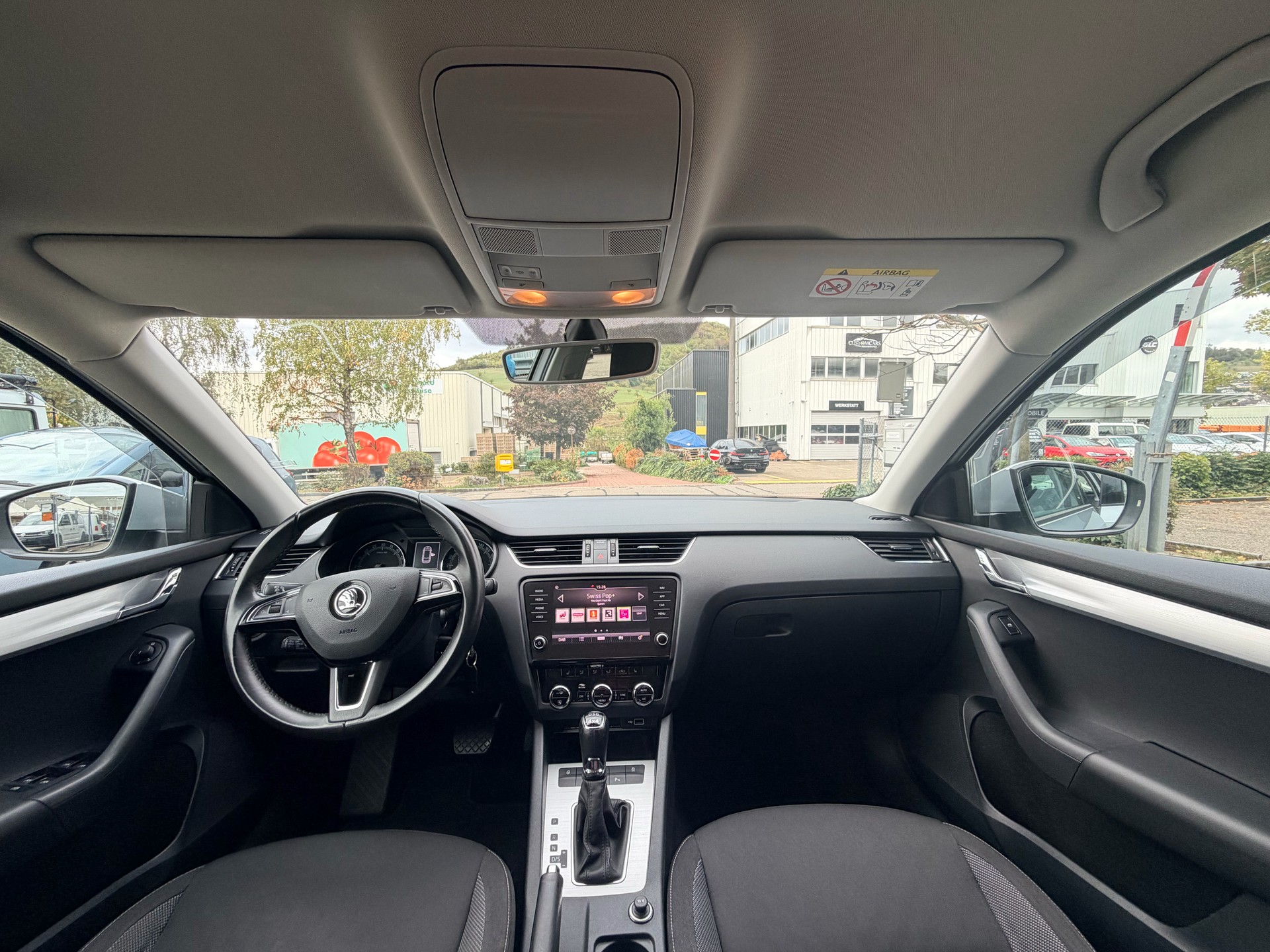 SKODA Octavia Combi 2.0 TDI Ambition 4x4 DSG-image-10