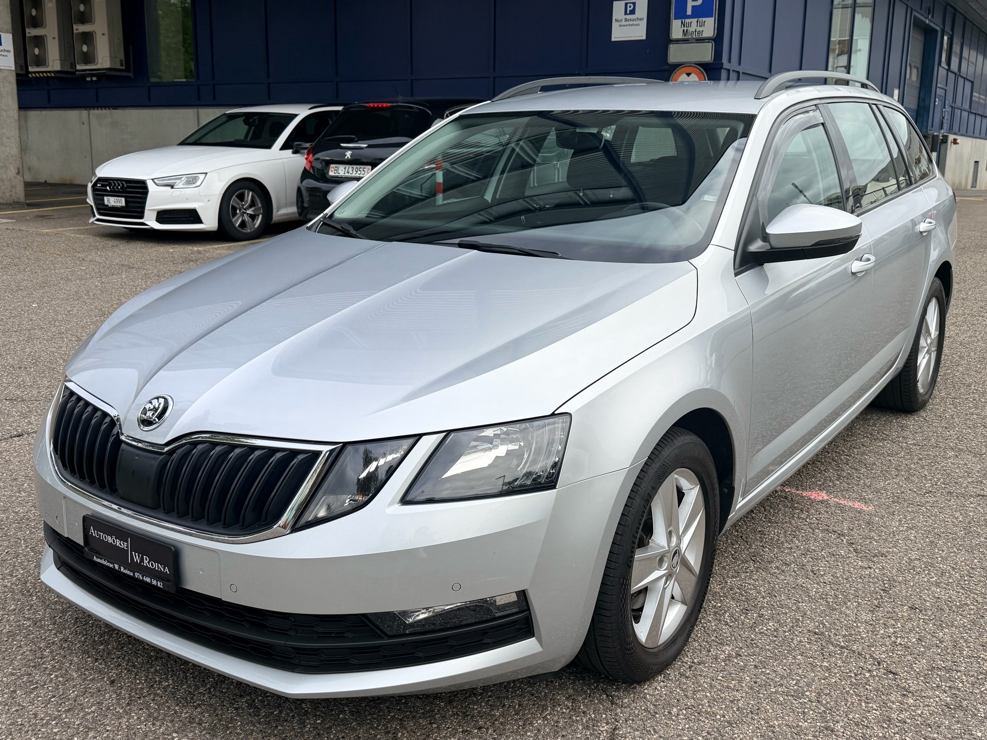 SKODA Octavia Combi 2.0 TDI Ambition 4x4 DSG-image-6