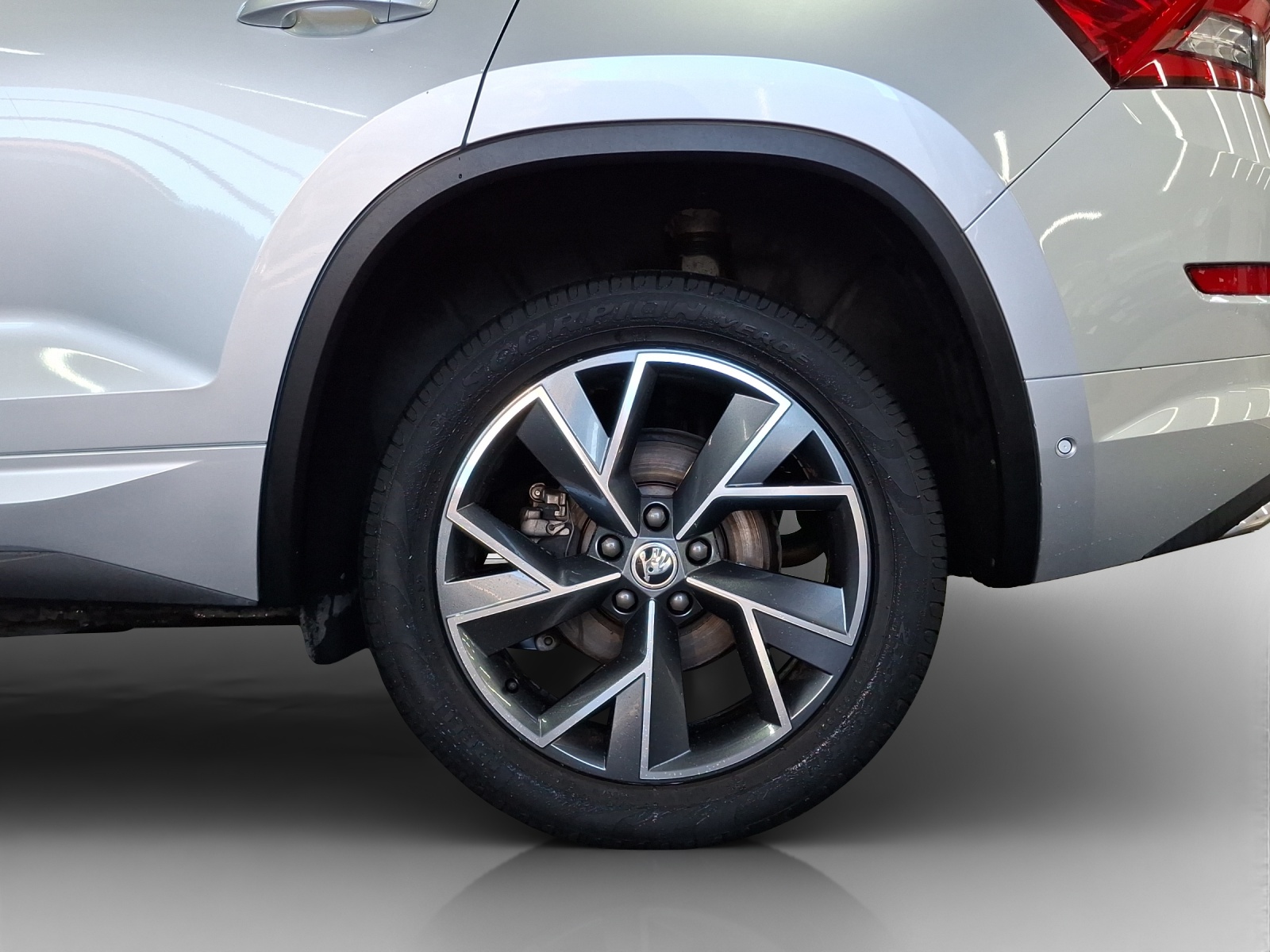 SKODA Enyaq iV 60-image-13