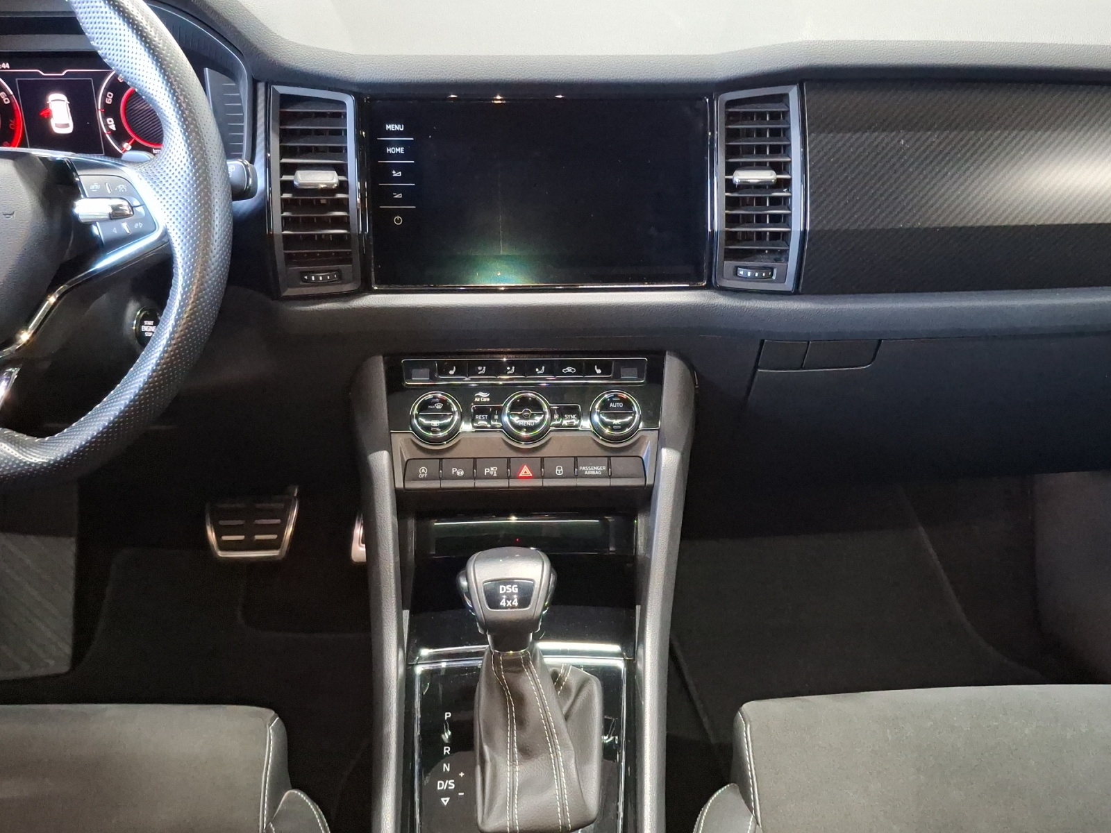SKODA Enyaq iV 60-image-9