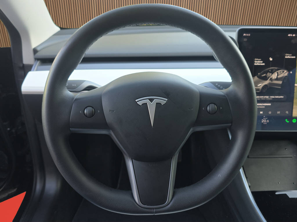 TESLA Model 3 Standart Range Plus-image-14