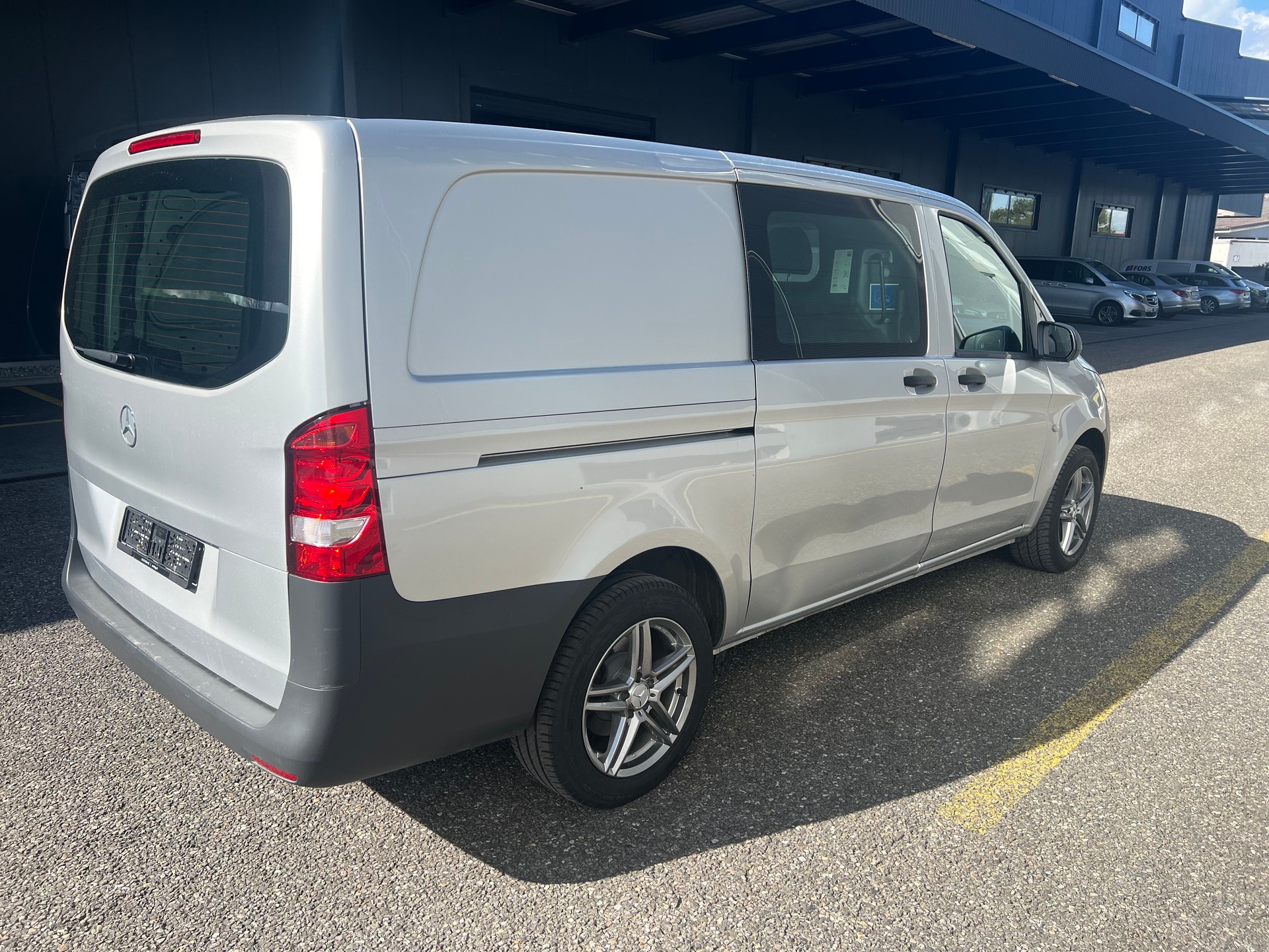 MERCEDES-BENZ Vito 119 CDI Lang 4Matic 7G-Tronic-image-2