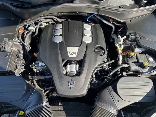 MASERATI Levante 3.0 V6 GranLusso-image-13