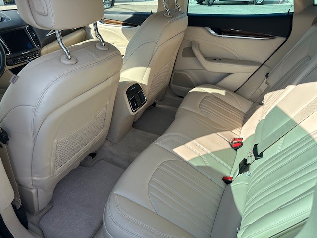MASERATI Levante 3.0 V6 GranLusso-image-11