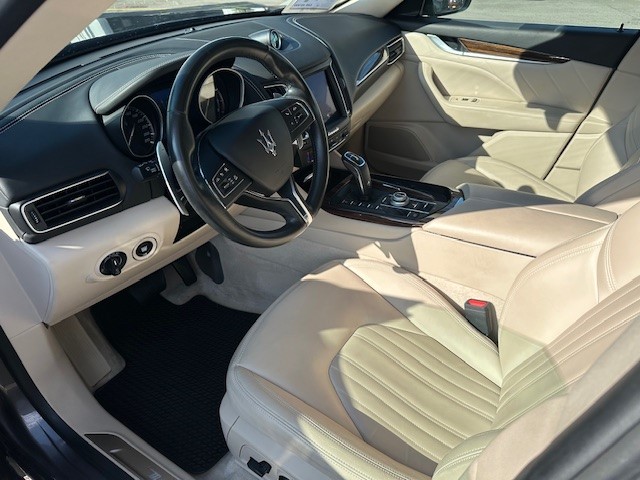 MASERATI Levante 3.0 V6 GranLusso-image-8