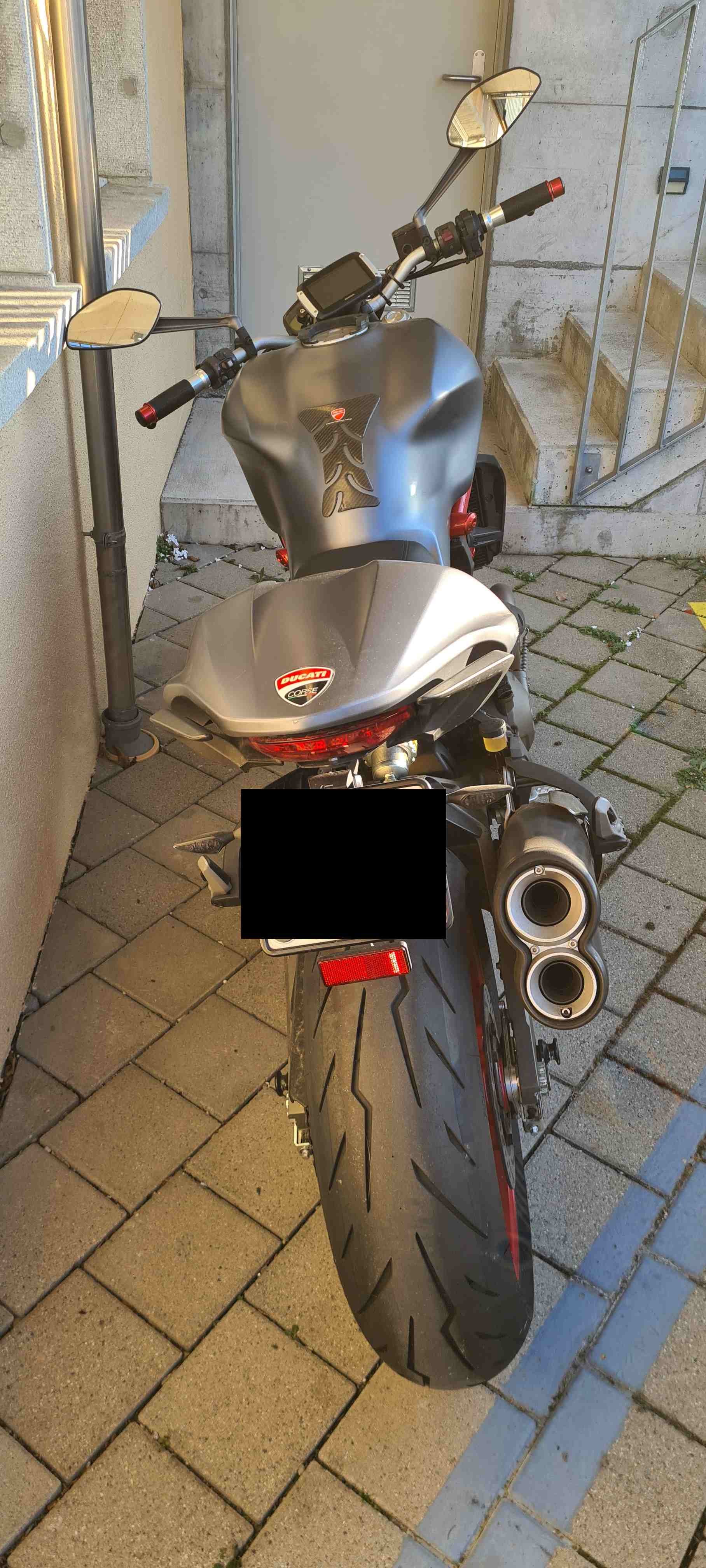 DUCATI Monster 821-image-6