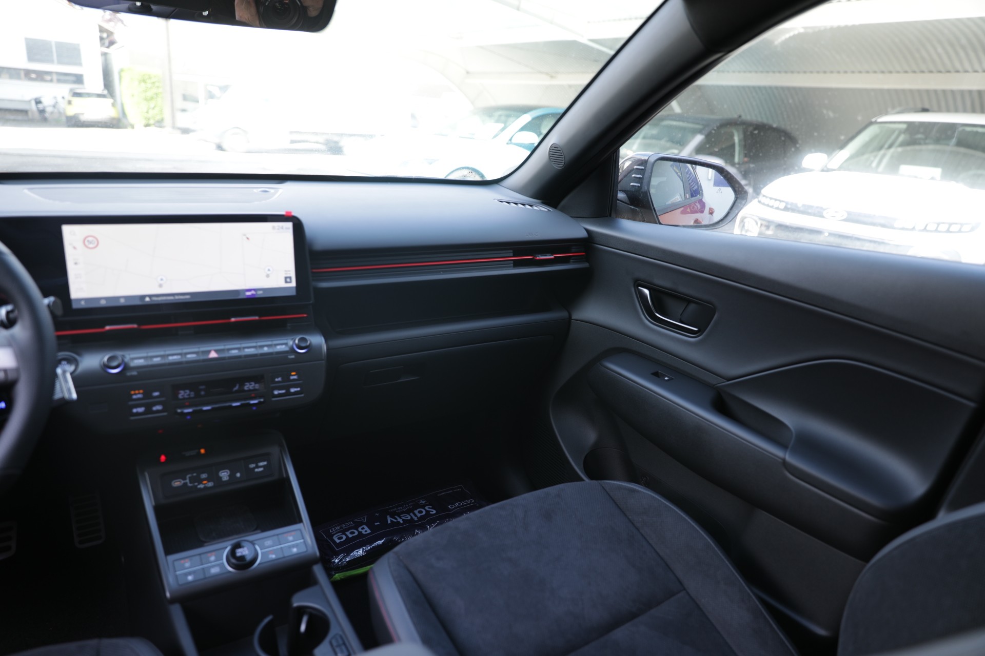 HYUNDAI Kona EV 65.4 kWh N Line-image-15