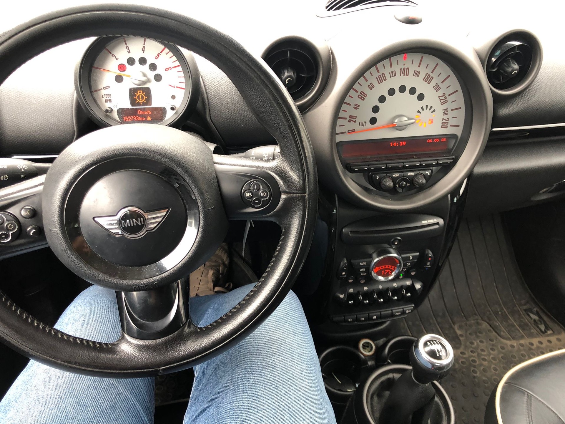 MINI Countryman Cooper D ALL4-image-7