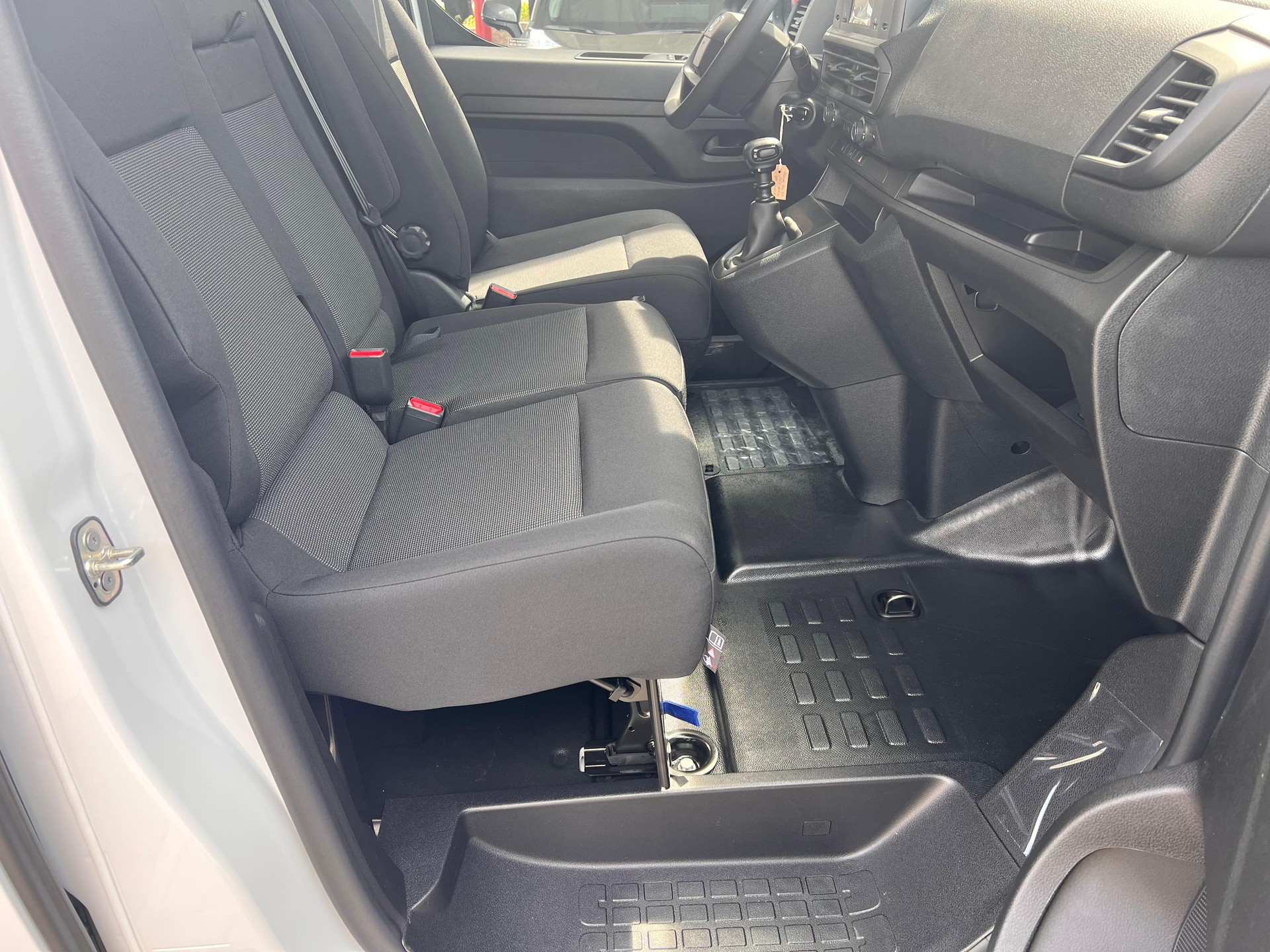 TOYOTA PROACE Van L1 1.5 D Active-image-10