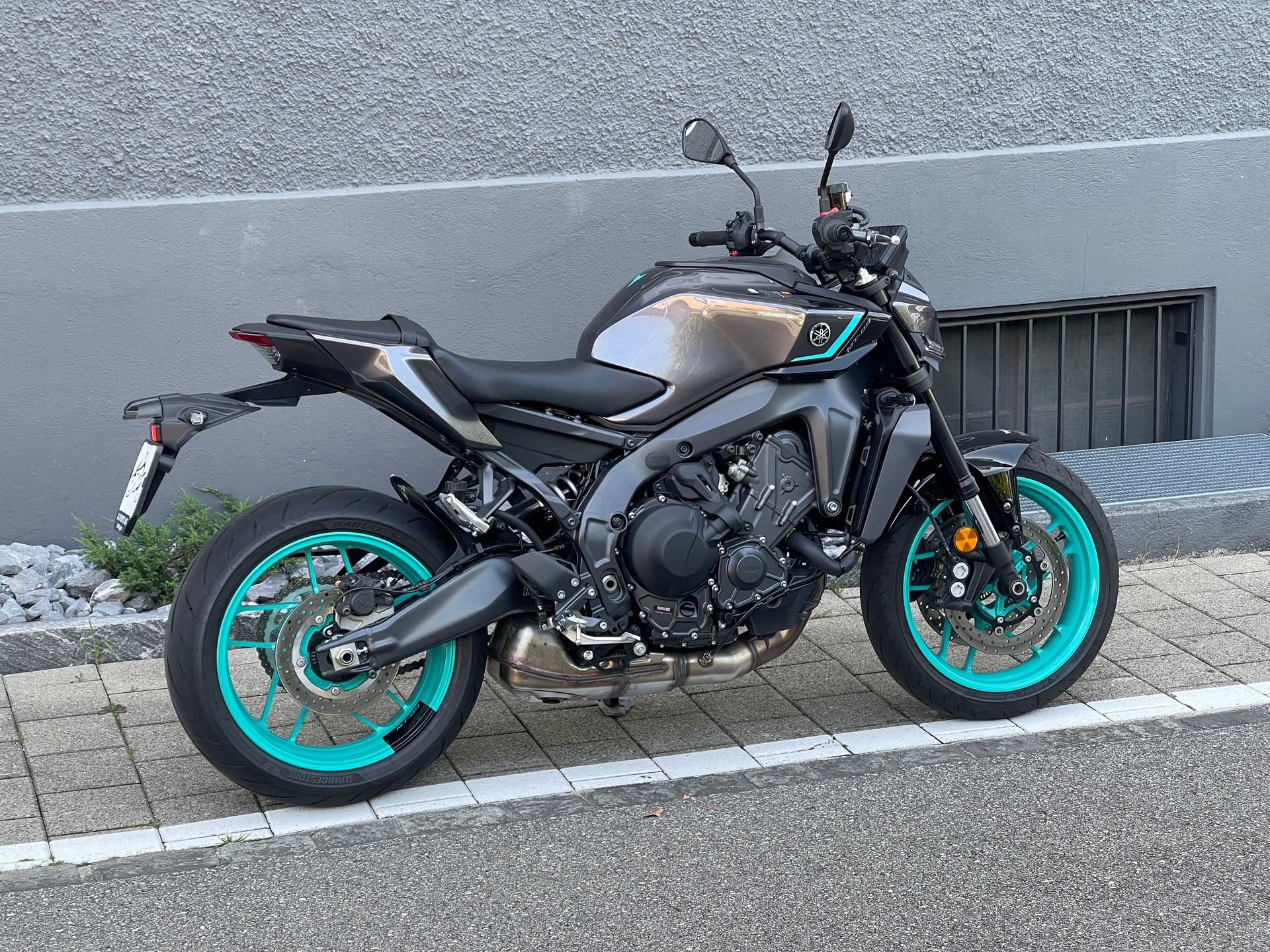 YAMAHA MT-09 Y-AMT Vorführmodell-image-13