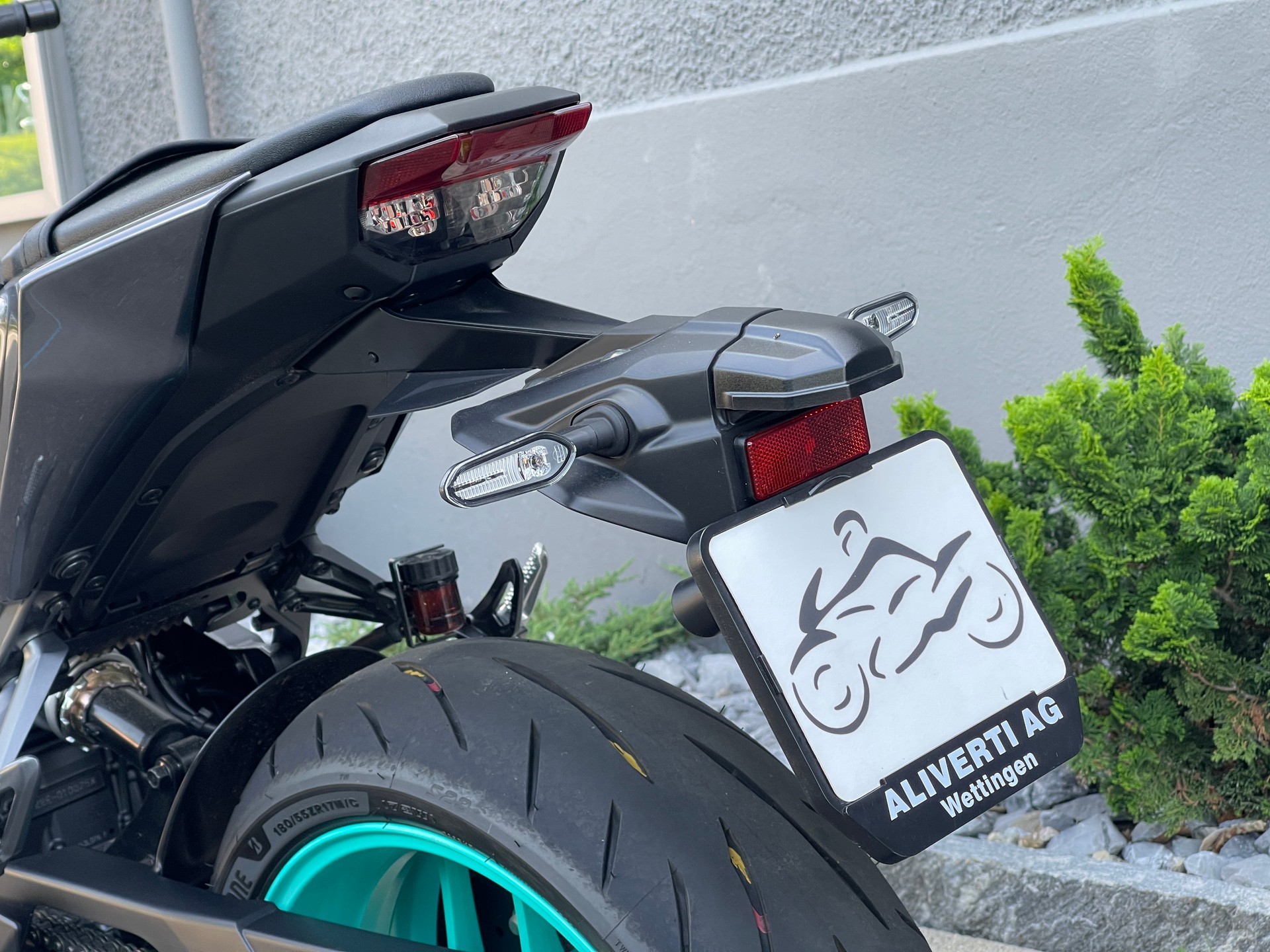 YAMAHA MT-09 Y-AMT Vorführmodell-image-9