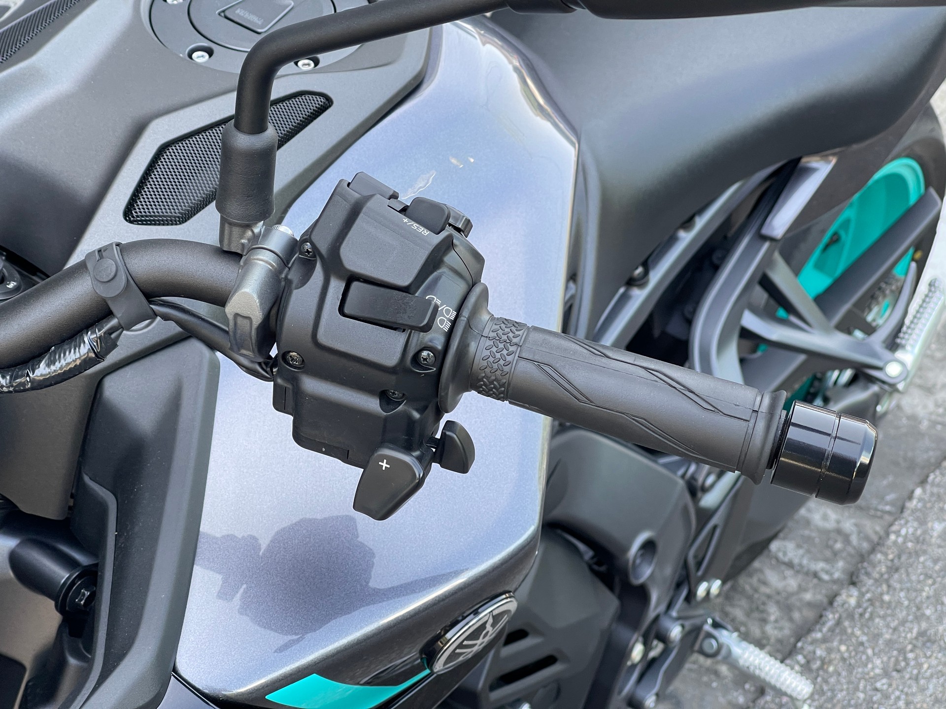 YAMAHA MT-09 Y-AMT Vorführmodell-image-4