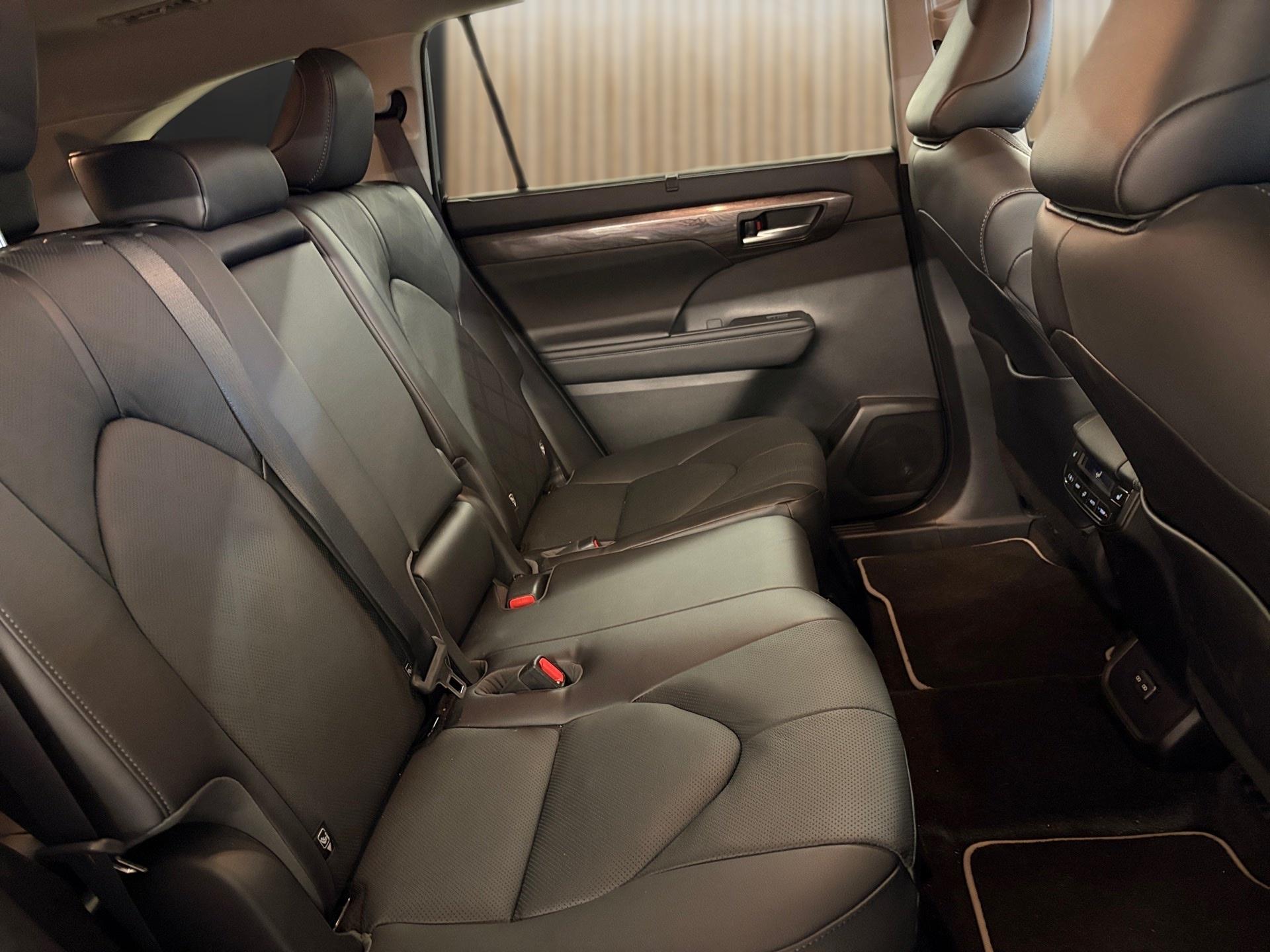 TOYOTA Highlander 2.5 HSD Premium-image-15