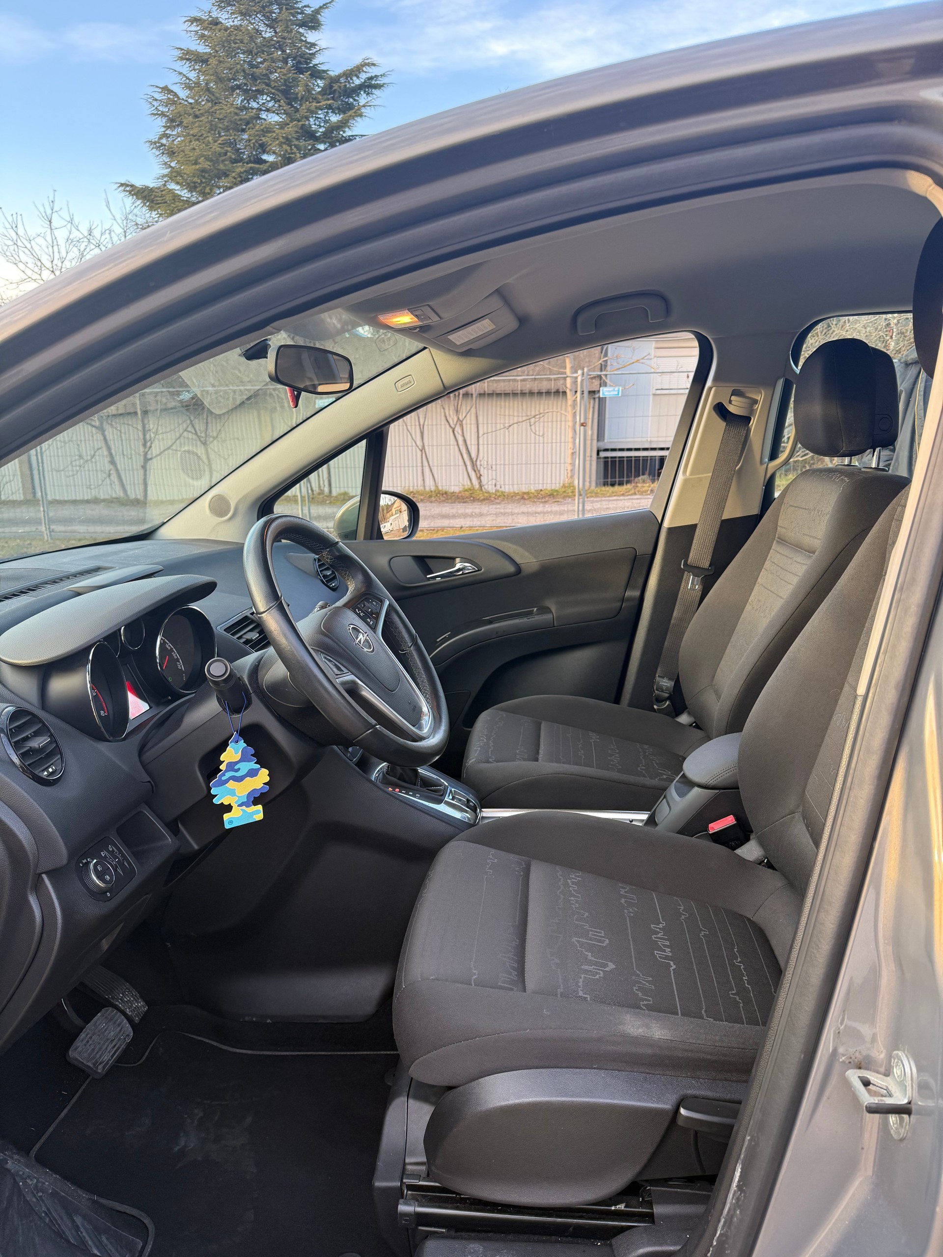 OPEL Meriva 1.7 CDTi Cosmo Automatic-image-8
