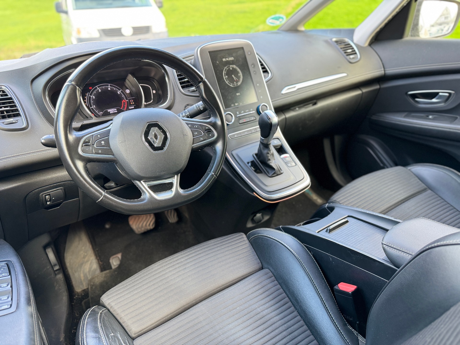 RENAULT Grand Scénic 1.3 16V Turbo Business Line EDC-image-12