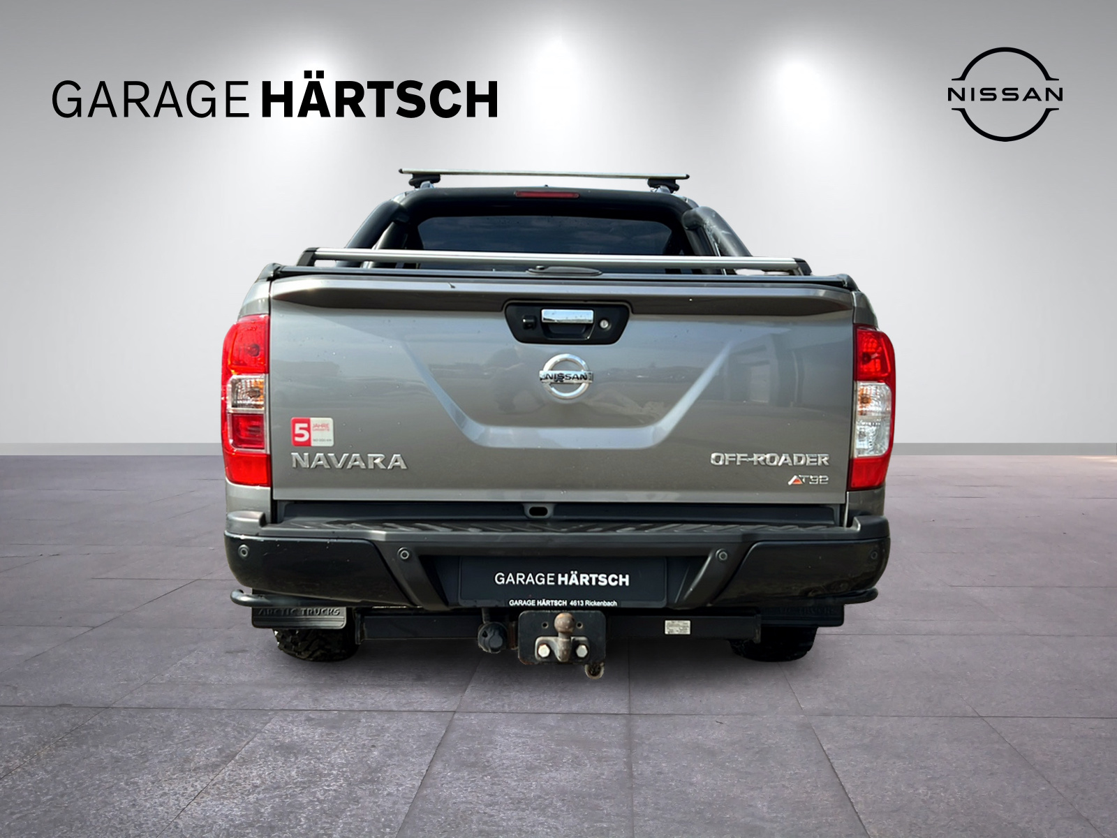 NISSAN Navara 2.3 dCi Double Cab AT32 N-Guard-image-4