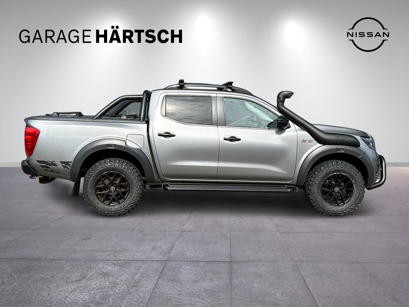 NISSAN Navara 2.3 dCi Double Cab AT32 N-Guard-image-7