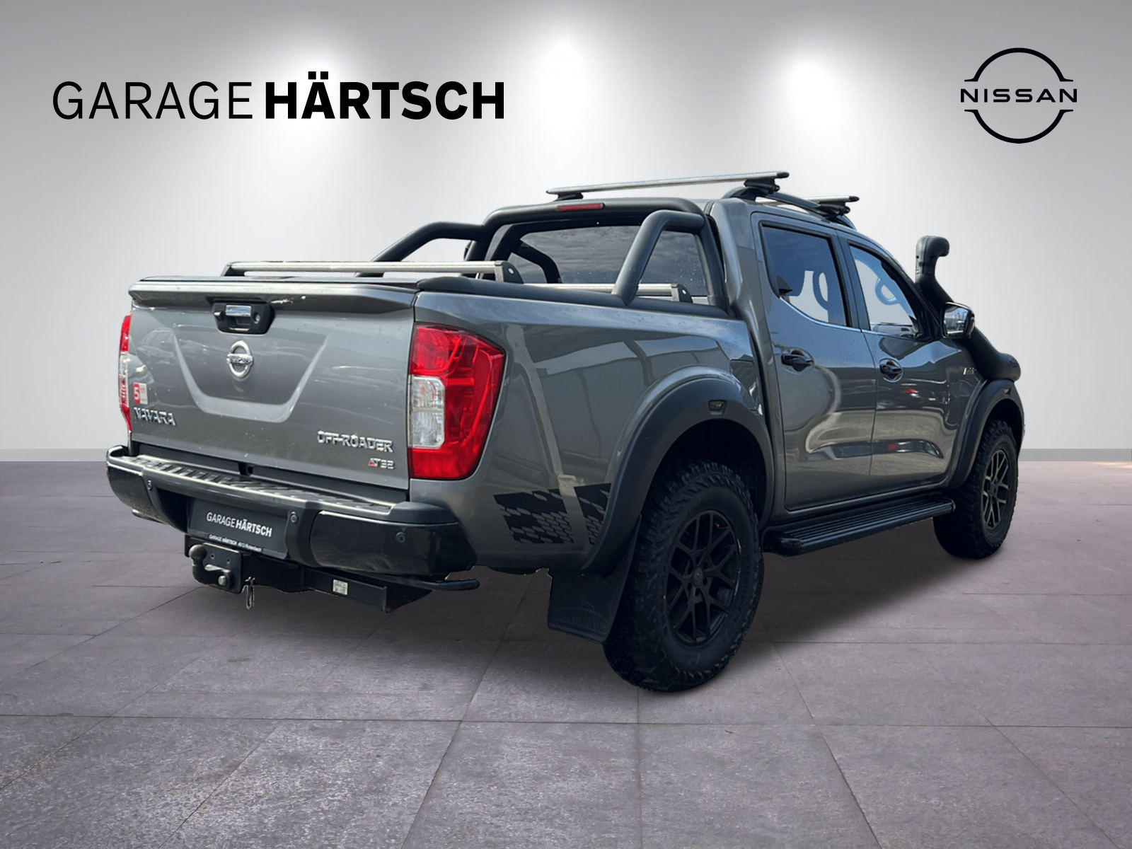 NISSAN Navara 2.3 dCi Double Cab AT32 N-Guard-image-6