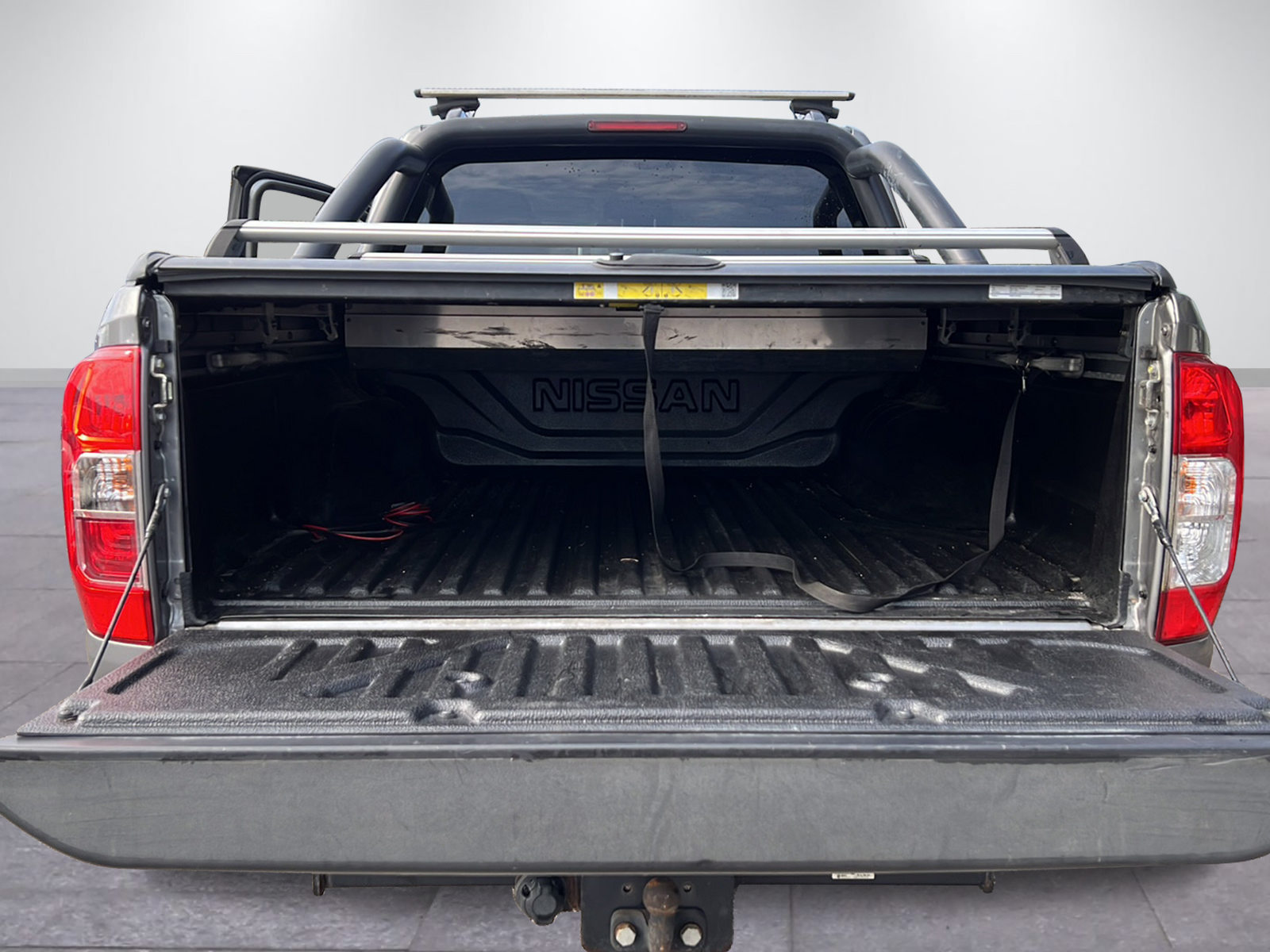 NISSAN Navara 2.3 dCi Double Cab AT32 N-Guard-image-5