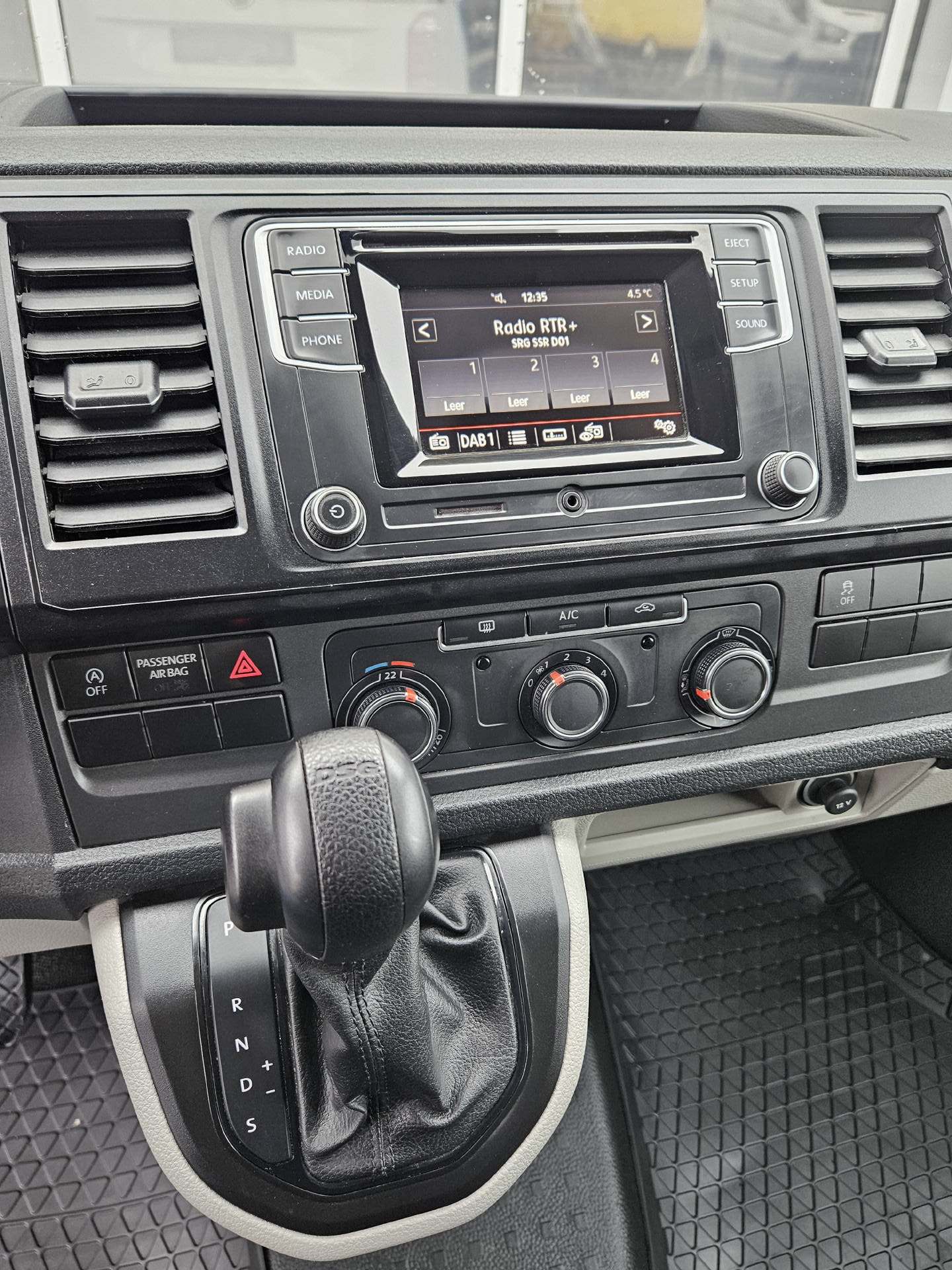 VW T6 Kaw. 3400 2.0 TDI 150 DSG 4motion * Anhängerkupplung * Nutzlast von 1'022KG * Frisch ab MFK *-image-12