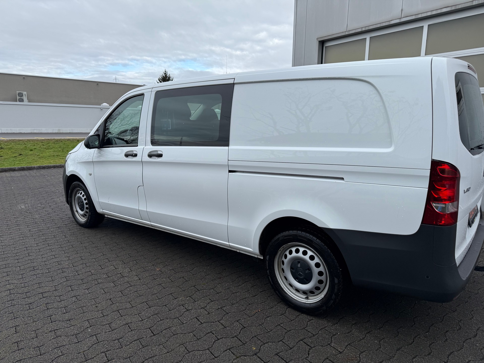 MERCEDES-BENZ Vito 114 CDI Extralang 9G-Tronic 4M Base-image-4