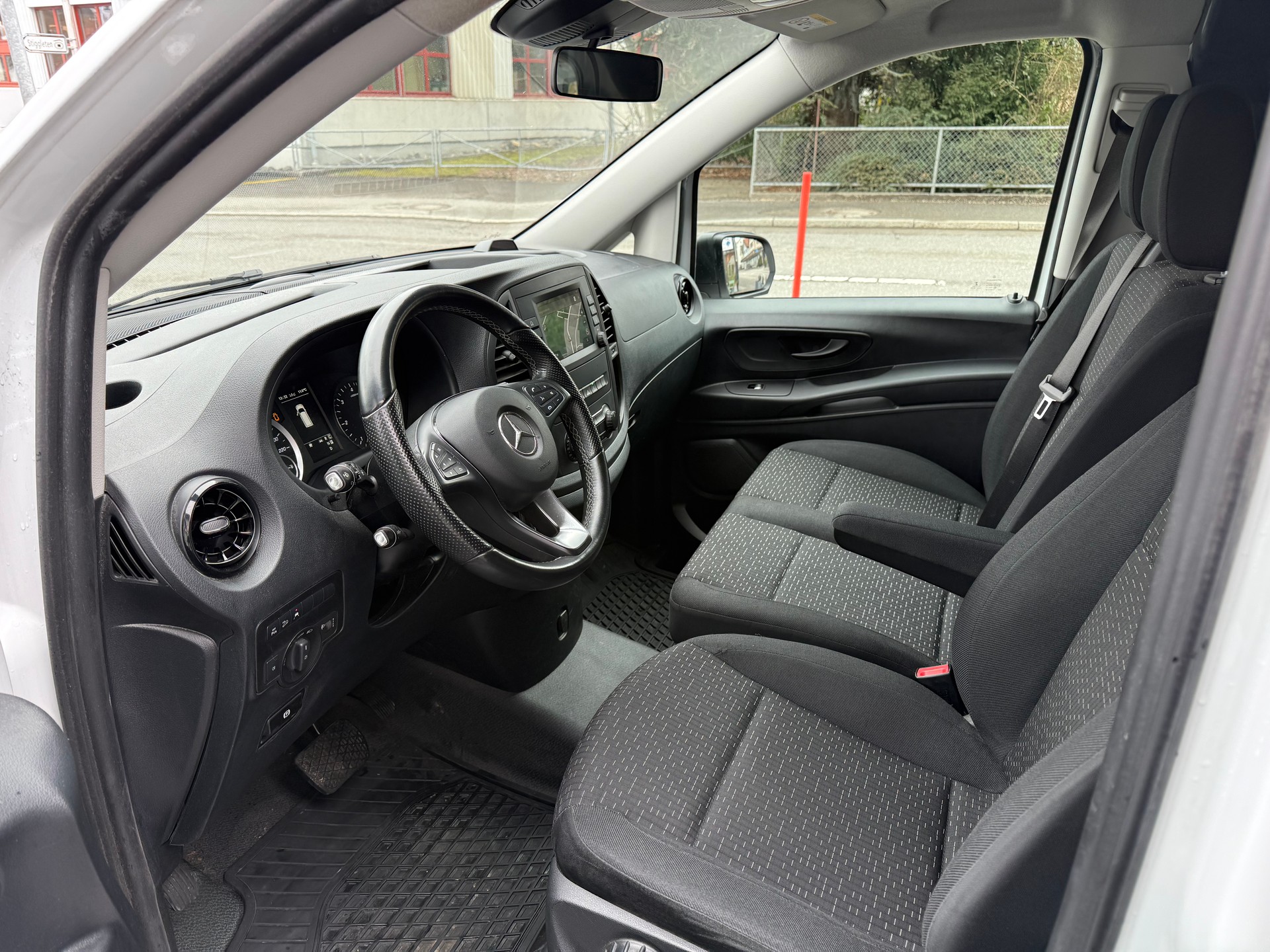 MERCEDES-BENZ Vito 114 CDI Extralang 9G-Tronic 4M Base-image-13