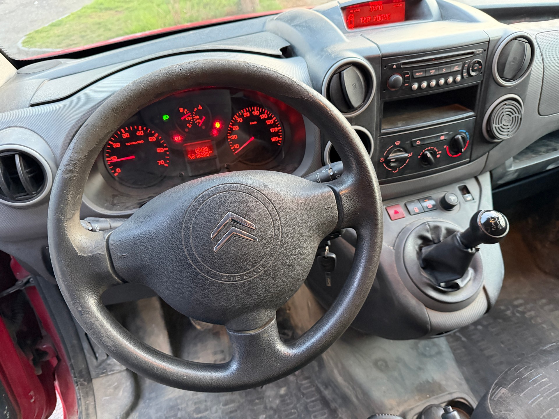 CITROEN Berlingo 1.6 HDi 600 Komfort (Confort)-image-9