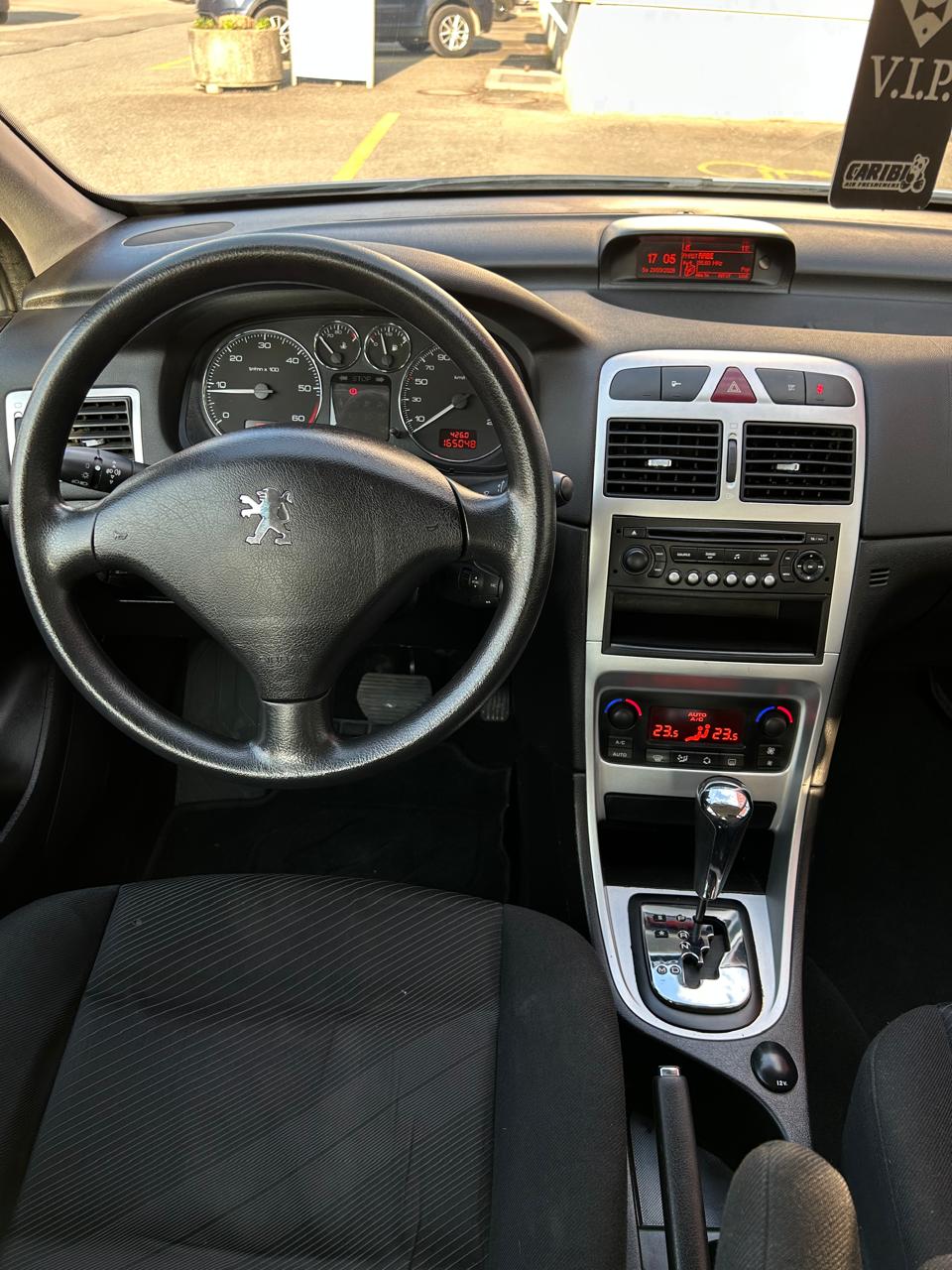PEUGEOT 307 SW 2.0 HDI Platinum Edition-image-5