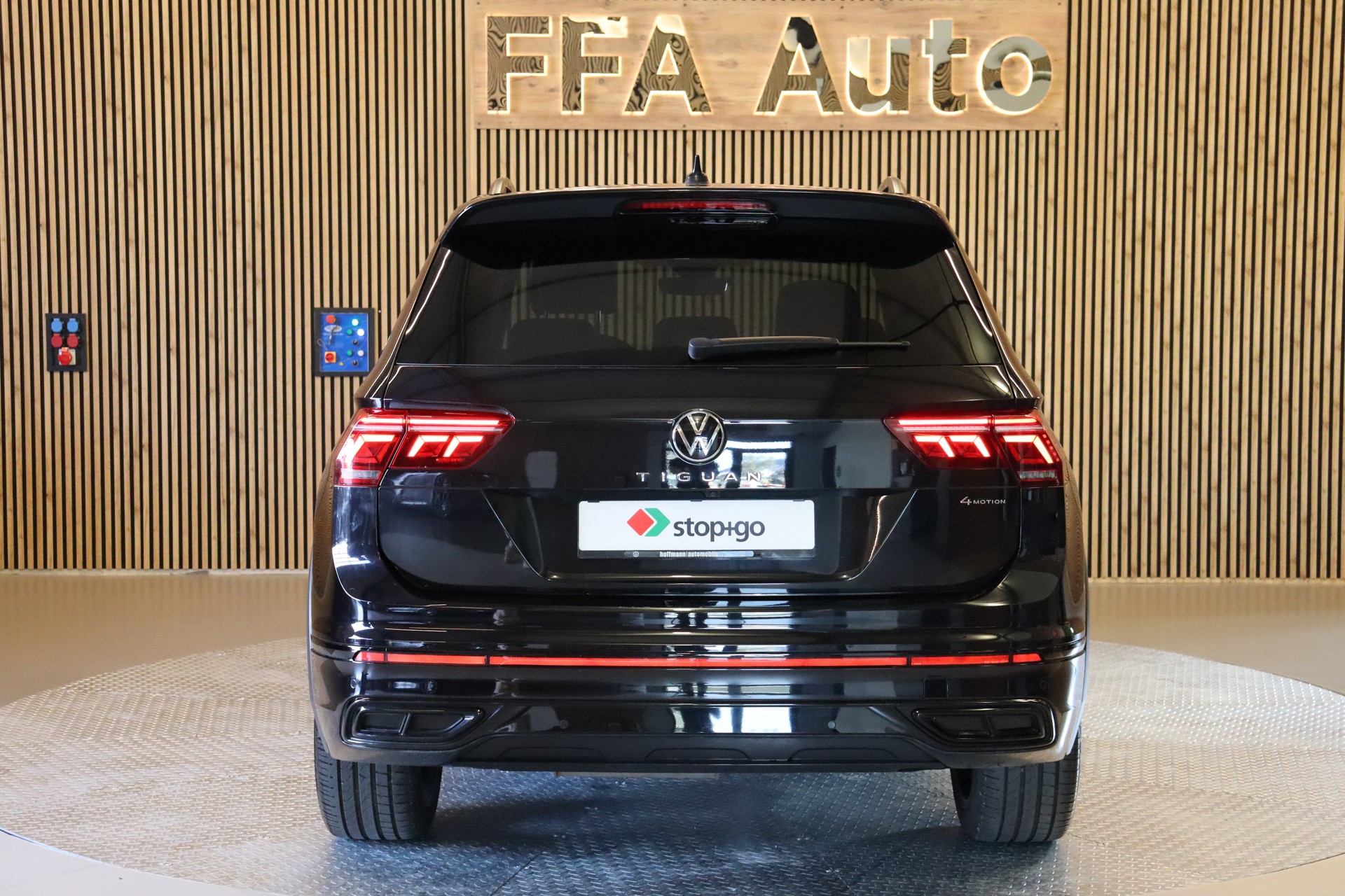 VW Tiguan 2.0 TDI SCR R-Line DSG-image-5