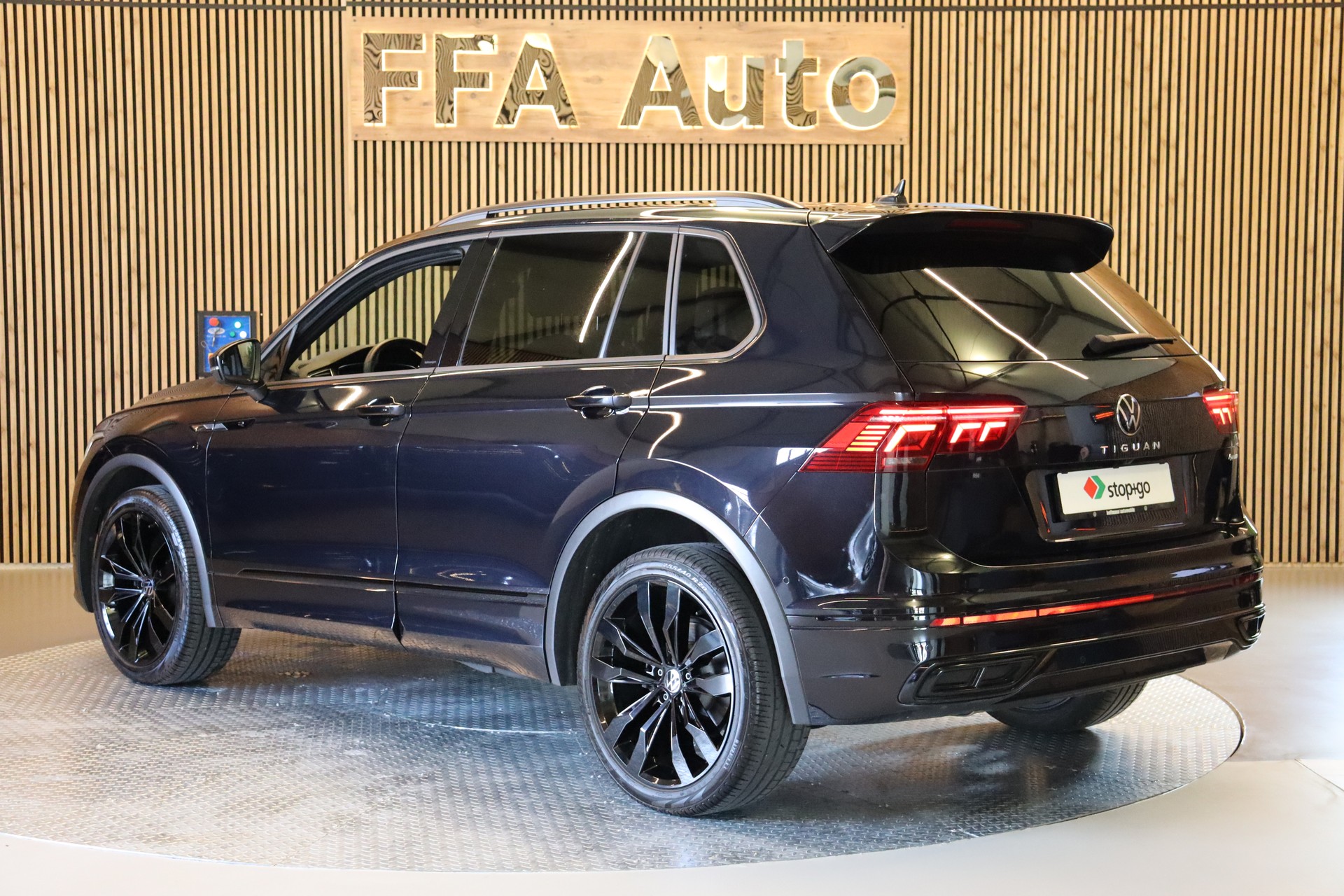 VW Tiguan 2.0 TDI SCR R-Line DSG-image-6