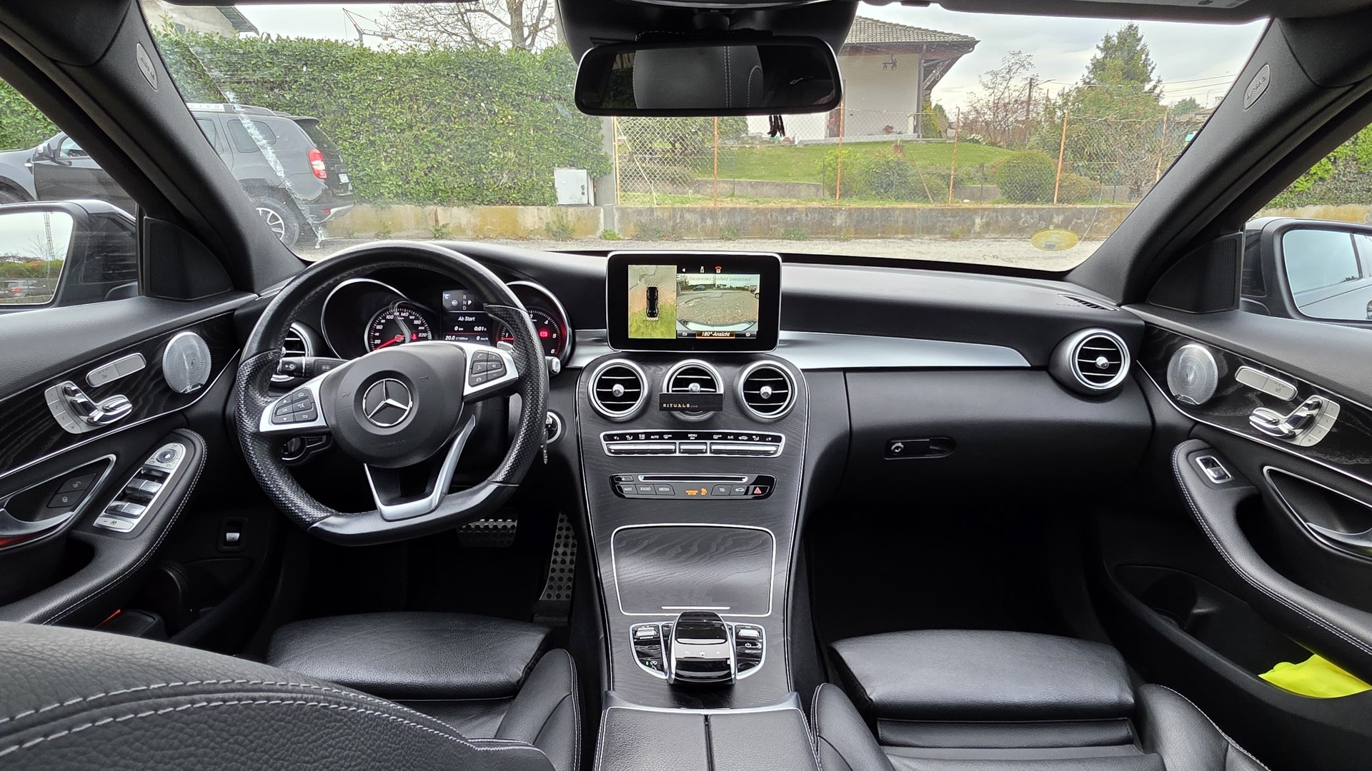 MERCEDES-BENZ C 250 BlueTEC AMG Line 4Matic 9G-Tronic-image-7
