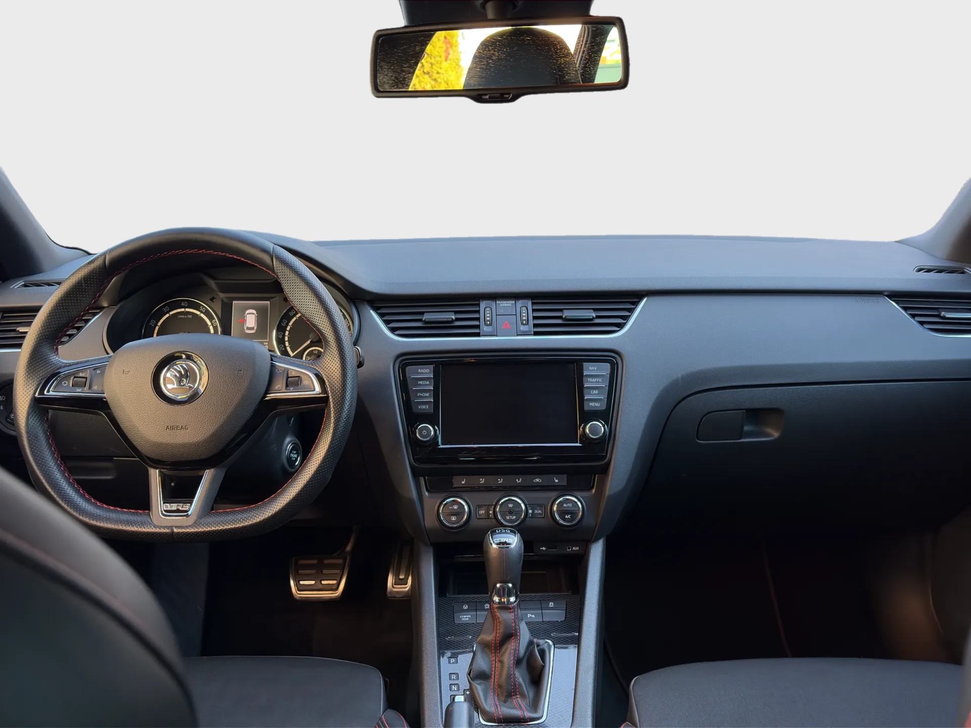 SKODA Octavia Combi 2.0 TSI RS DSG-image-9