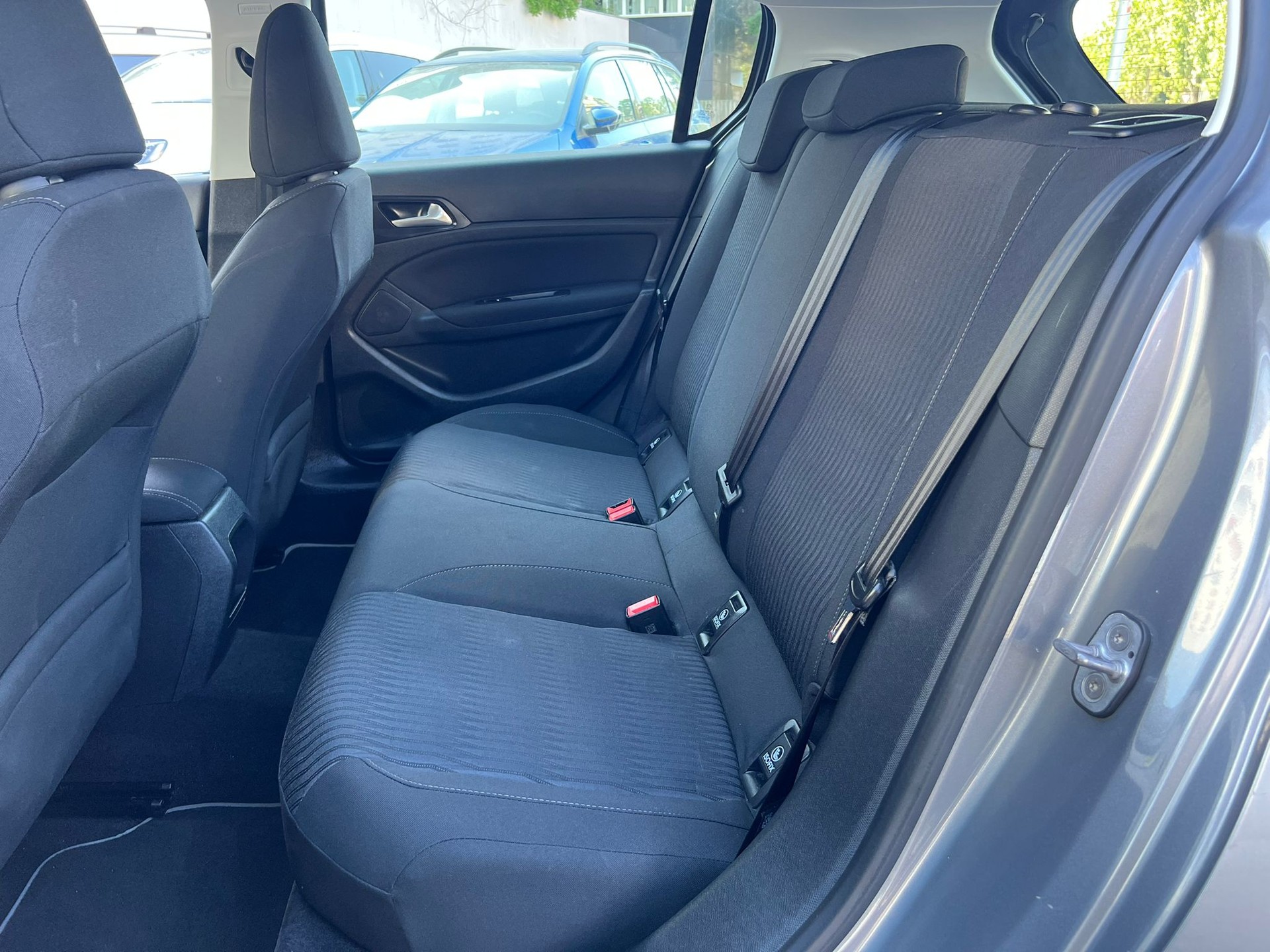 PEUGEOT 308 1.2 THP Active-image-11
