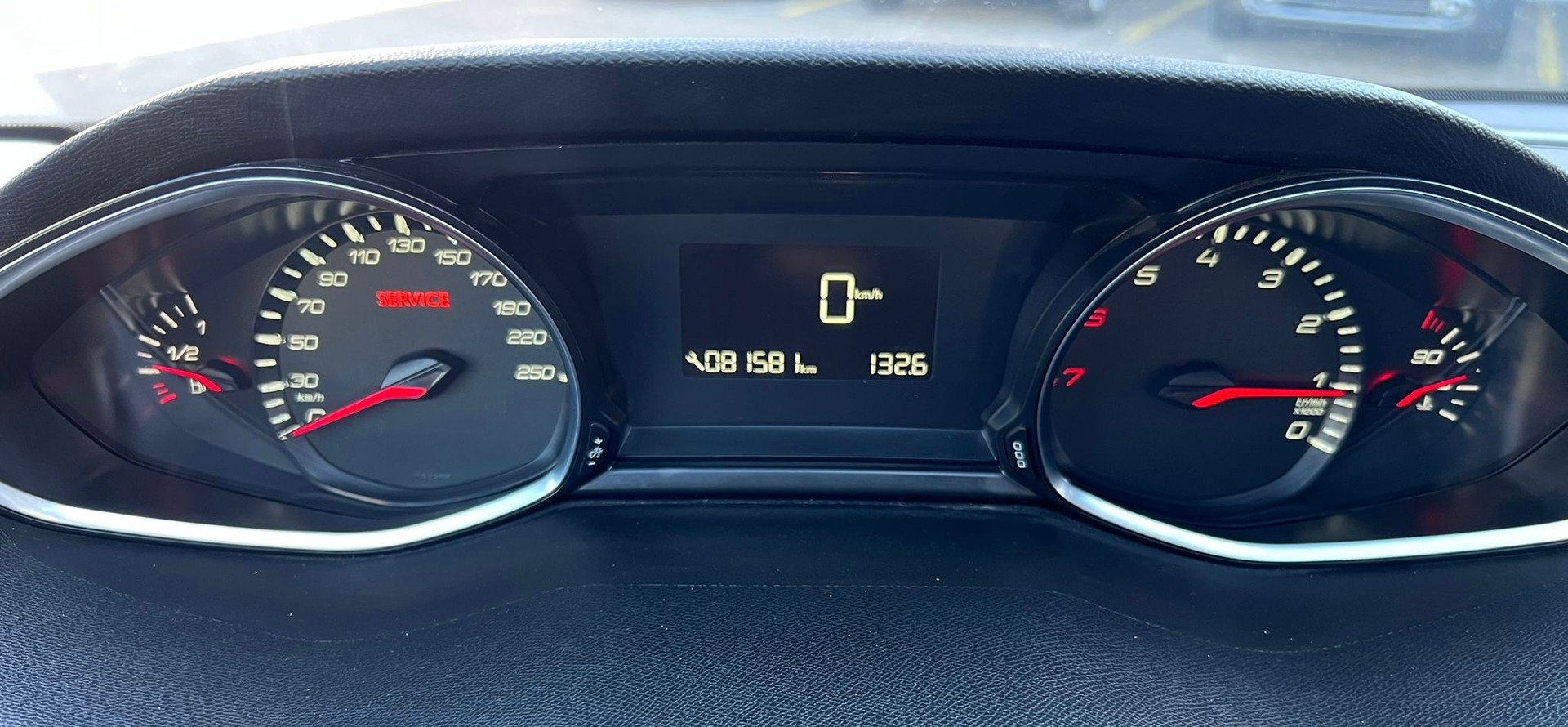 PEUGEOT 308 1.2 THP Active-image-8