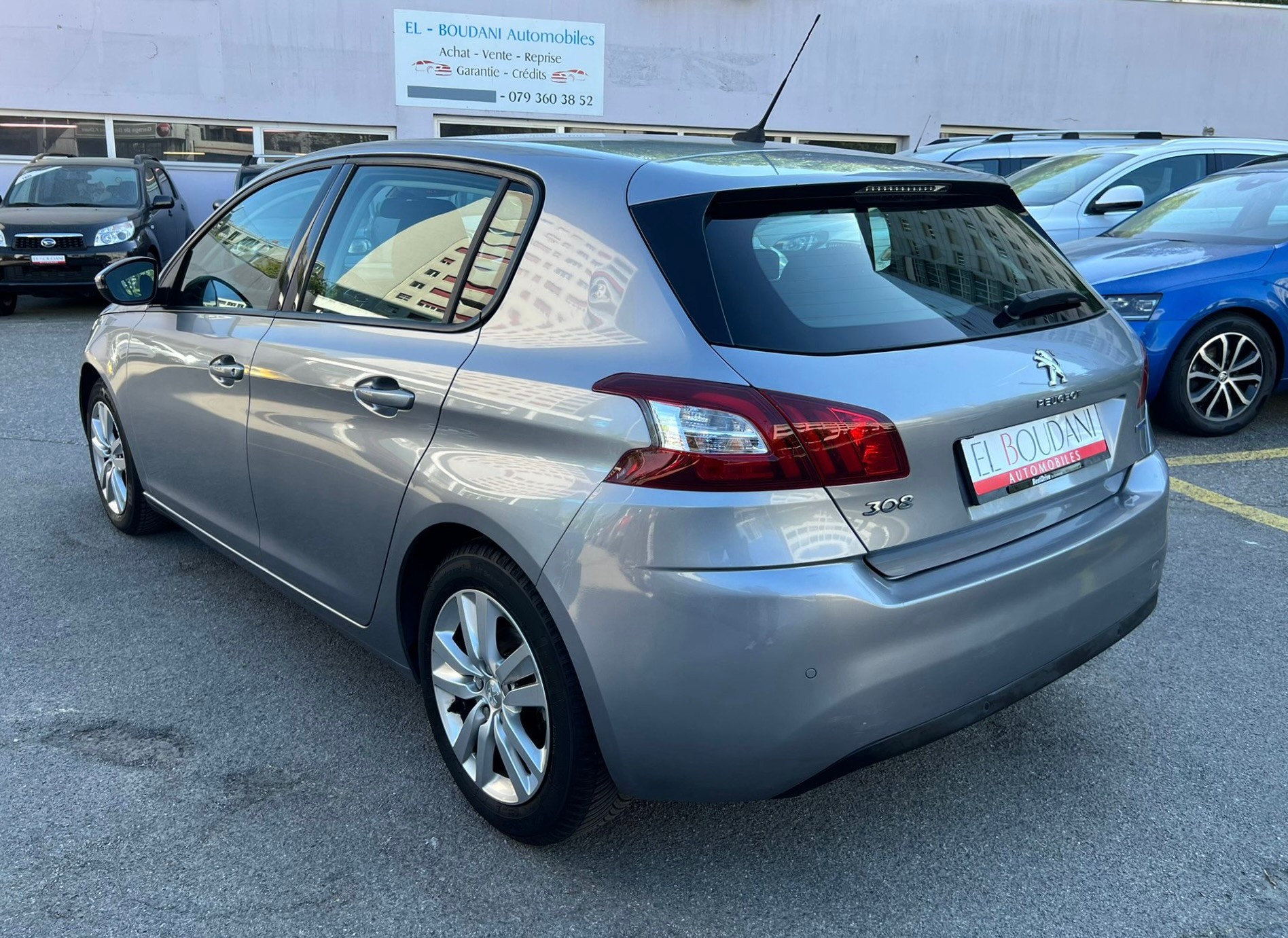 PEUGEOT 308 1.2 THP Active-image-5