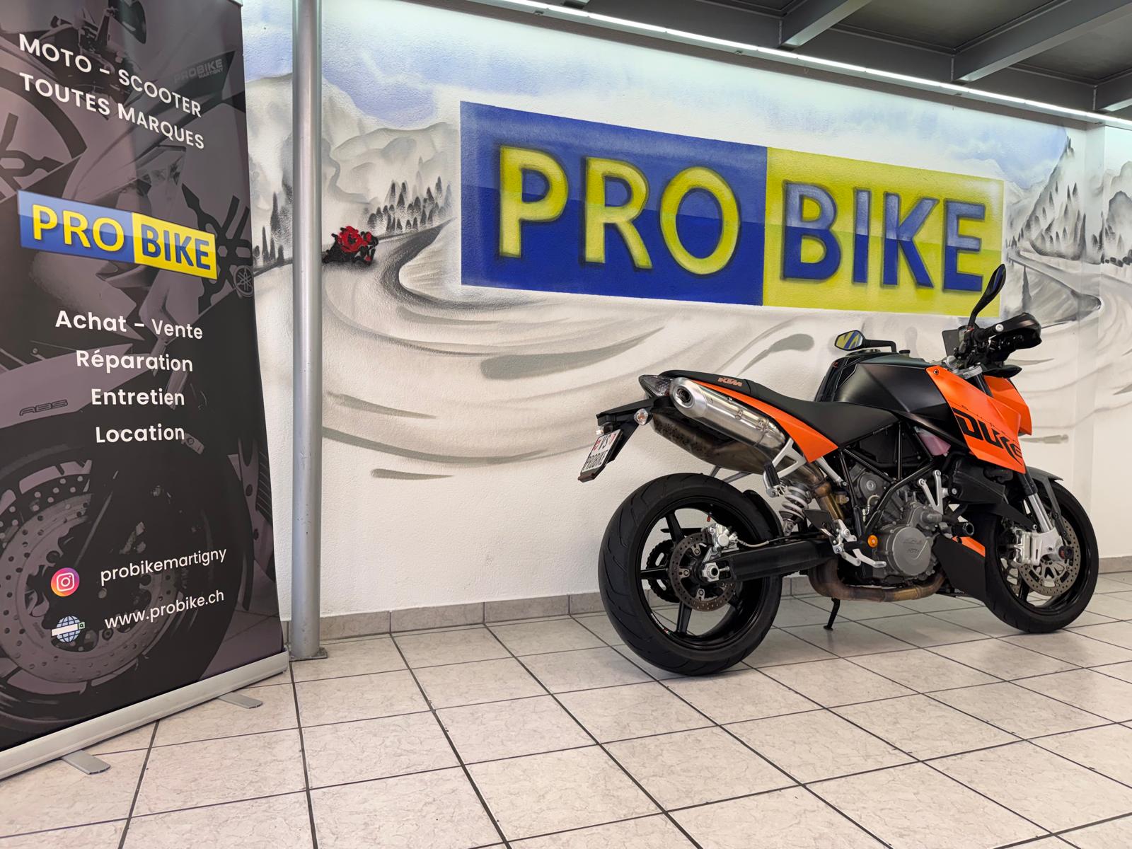 KTM 990 Super Duke-image-2