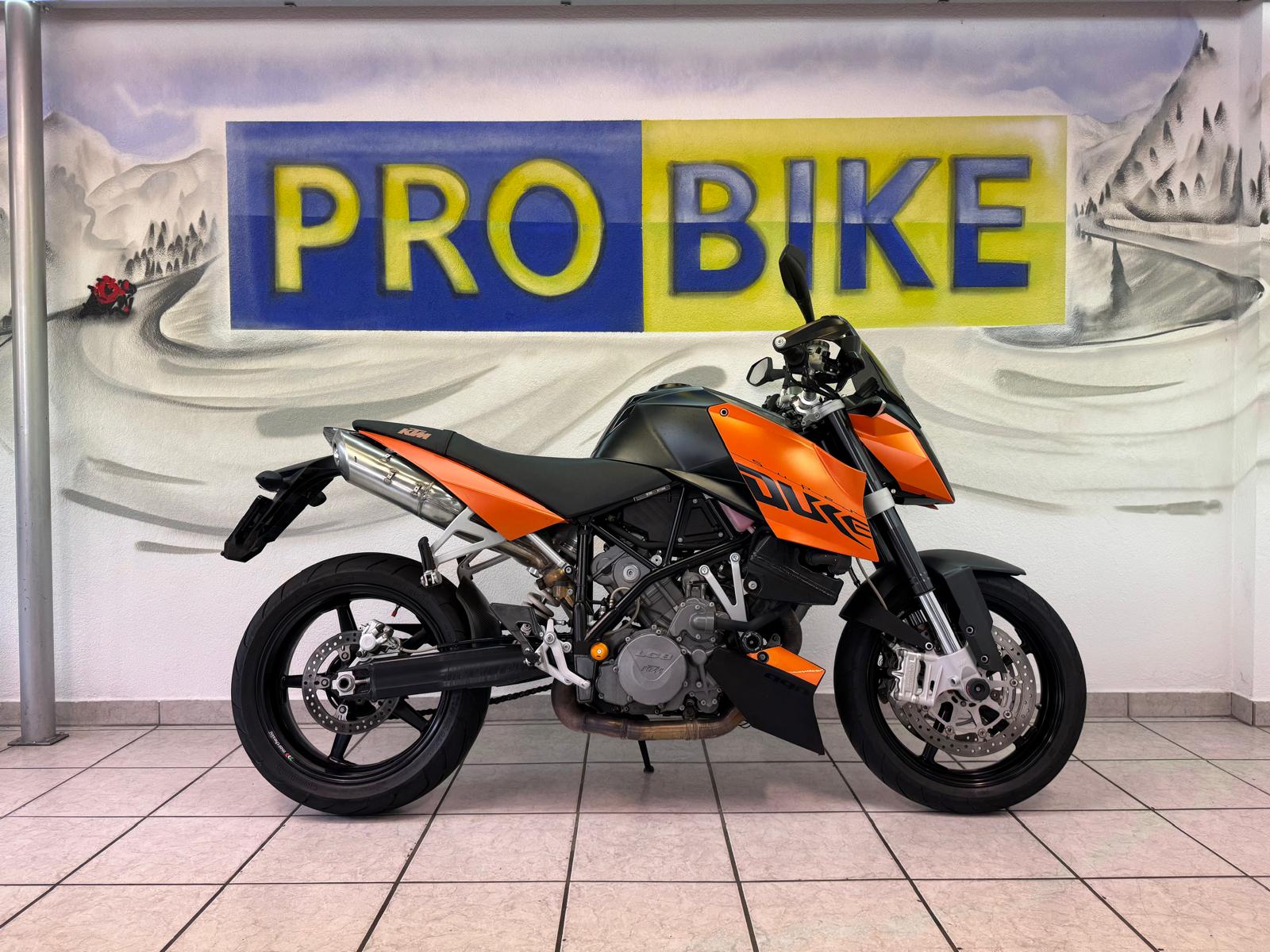 KTM 990 Super Duke-image-1