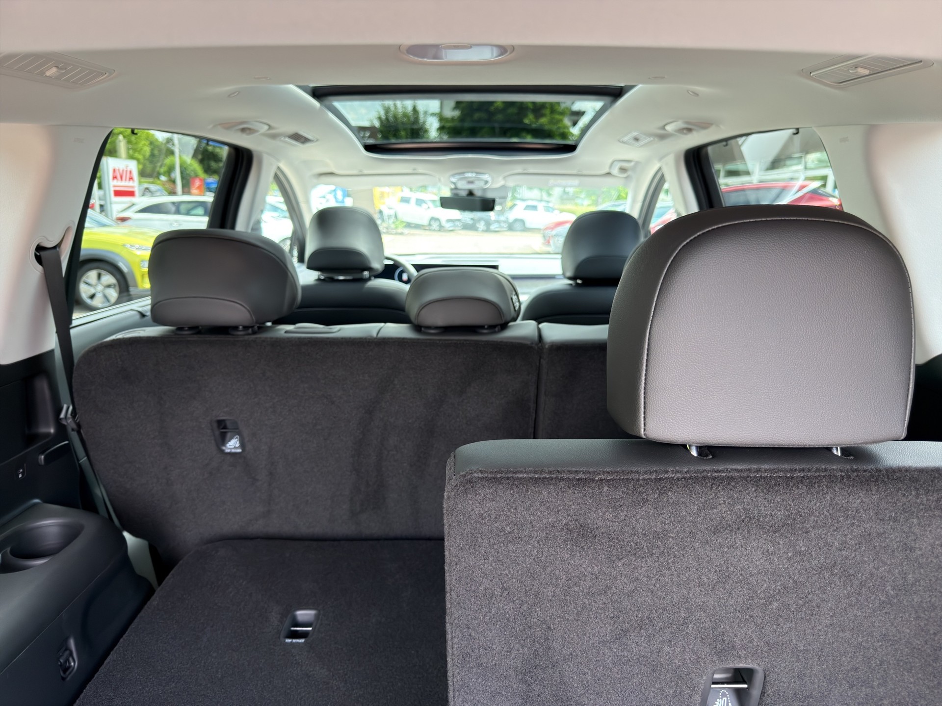 HYUNDAI Ioniq 9 110kWh Vertex 4WD-image-9